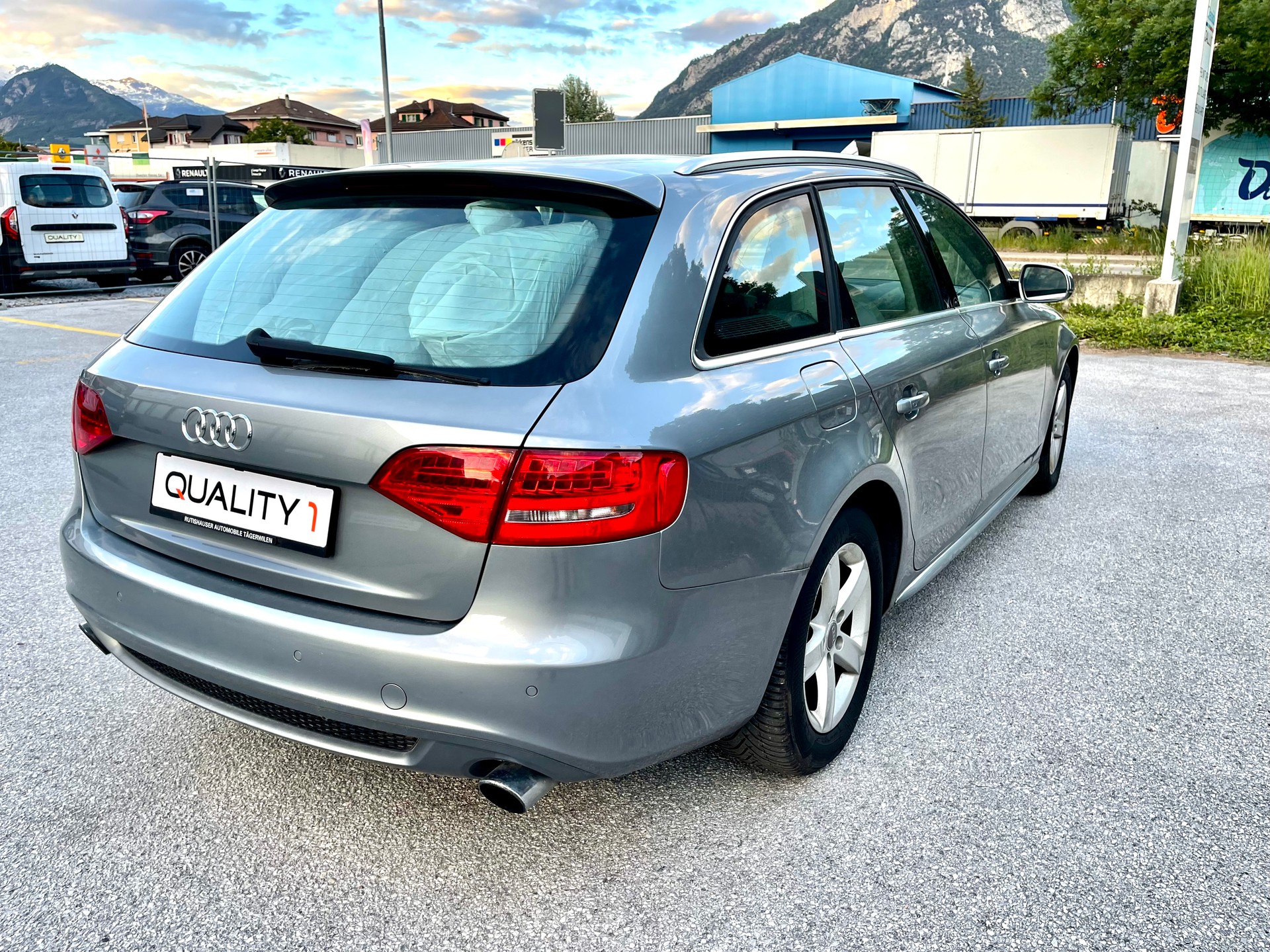 AUDI A4 Avant 2.0 TFSI Style multitronic-image-3