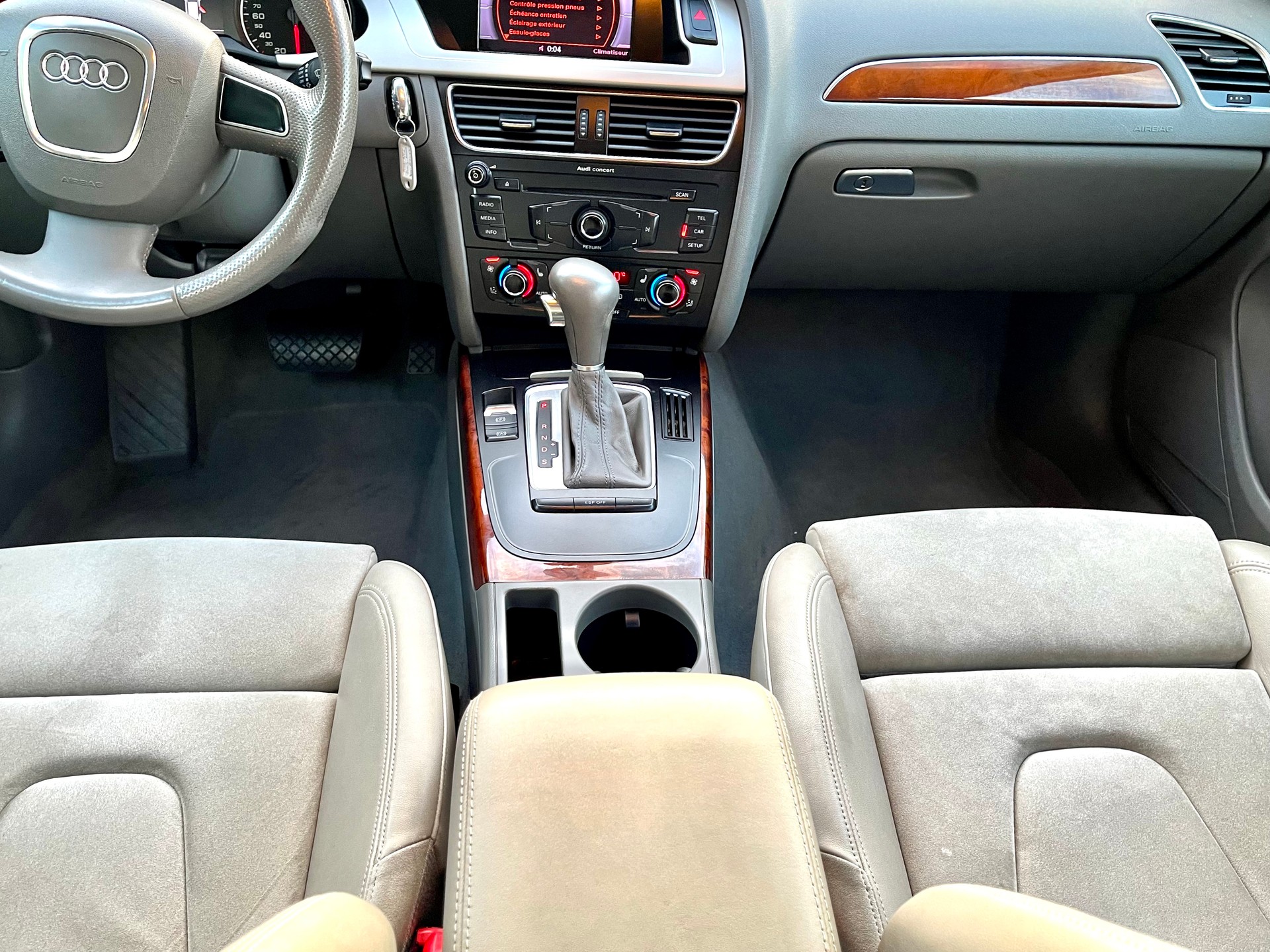 AUDI A4 Avant 2.0 TFSI Style multitronic-image-18