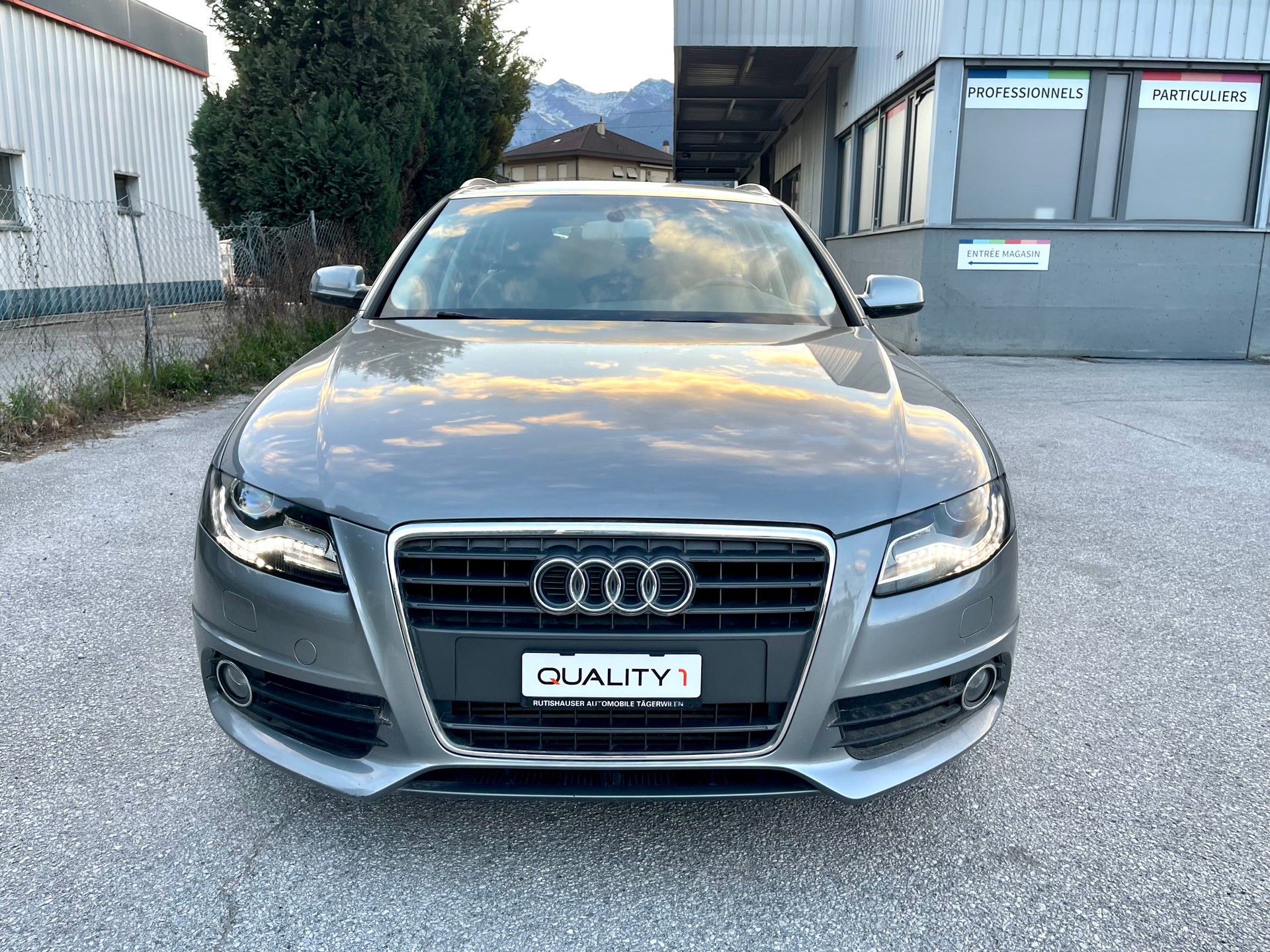 AUDI A4 Avant 2.0 TFSI Style multitronic-image-23
