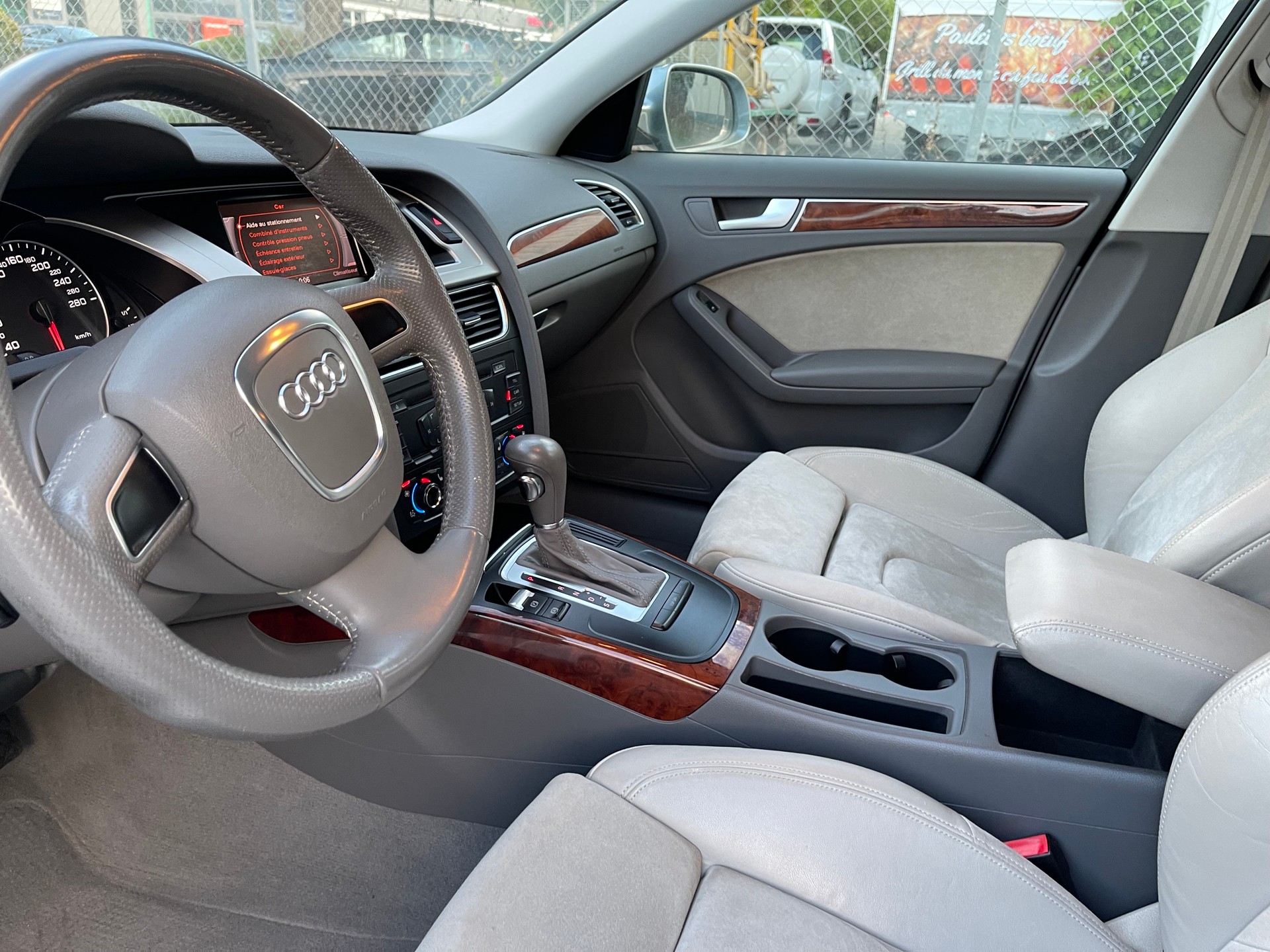 AUDI A4 Avant 2.0 TFSI Style multitronic-image-5