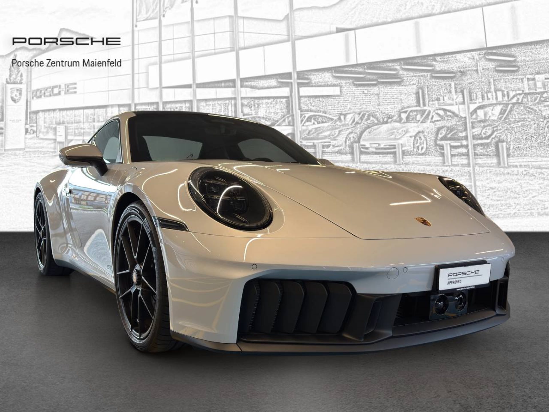 PORSCHE 911 Carrera 4 GTS-image-7