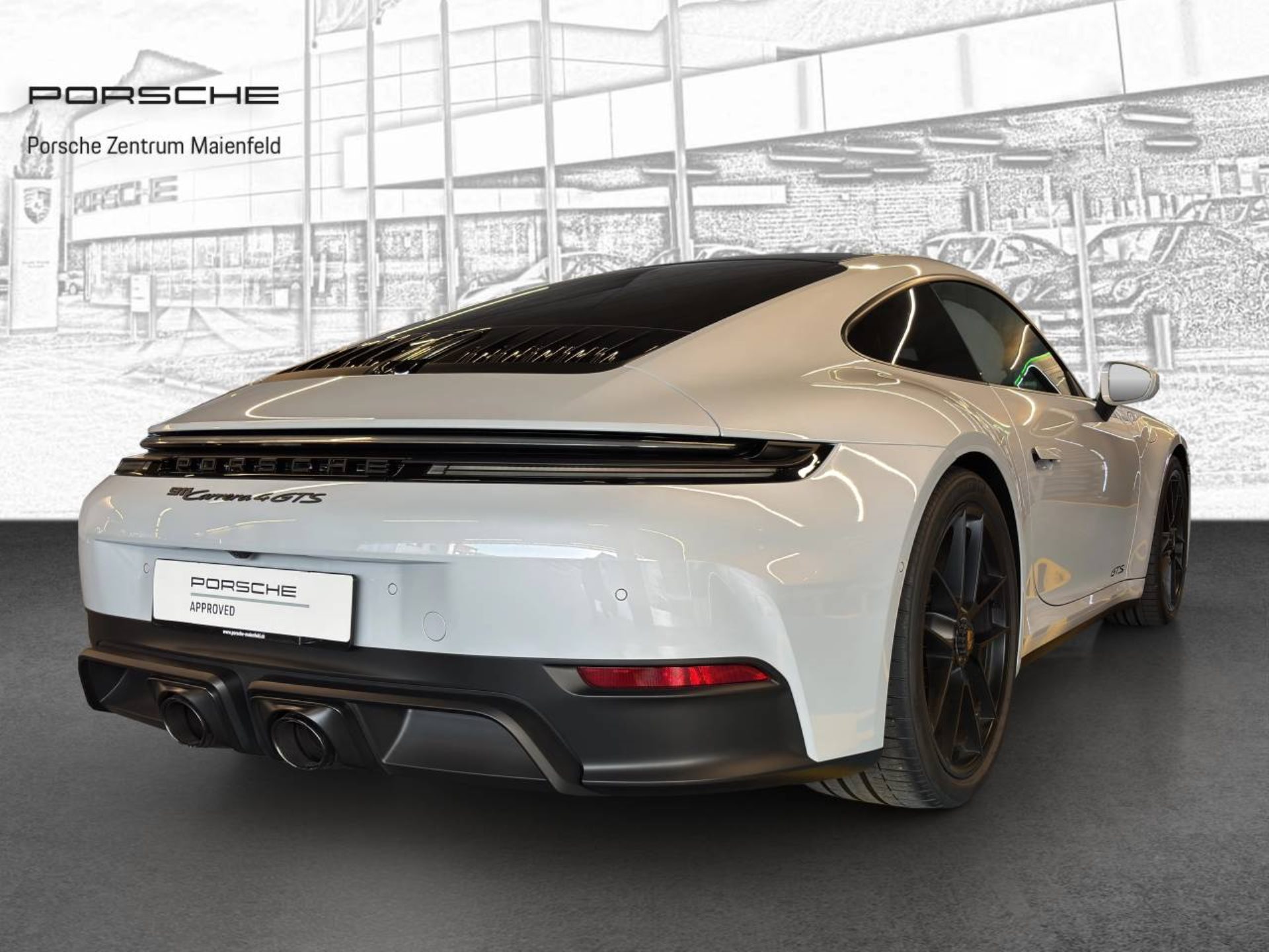 PORSCHE 911 Carrera 4 GTS-image-9