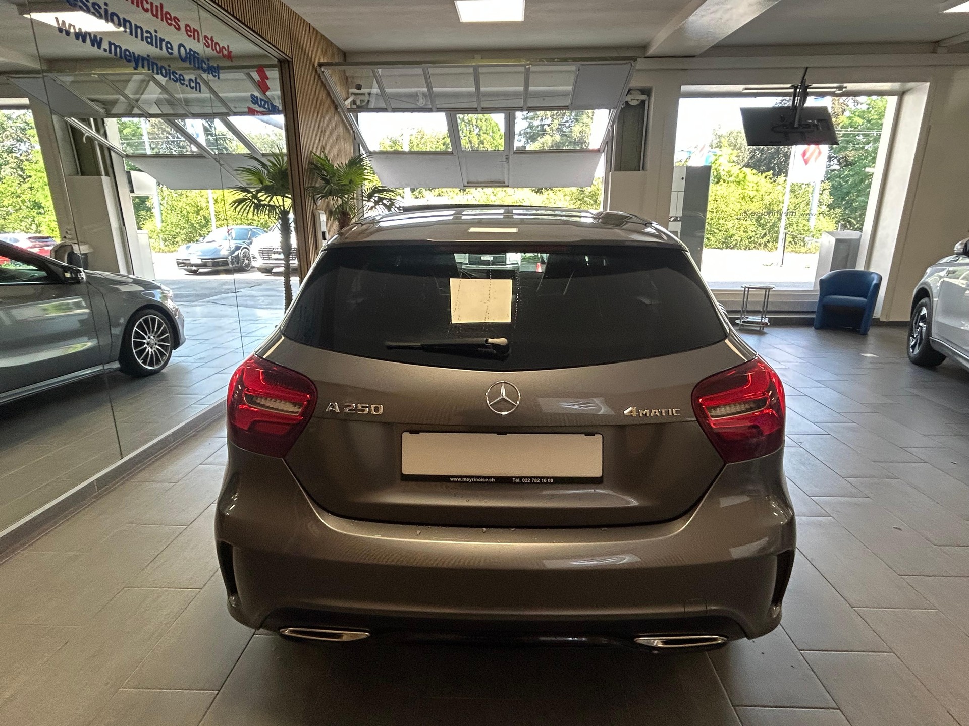 MERCEDES-BENZ A 250 AMG Line 4m-image-5