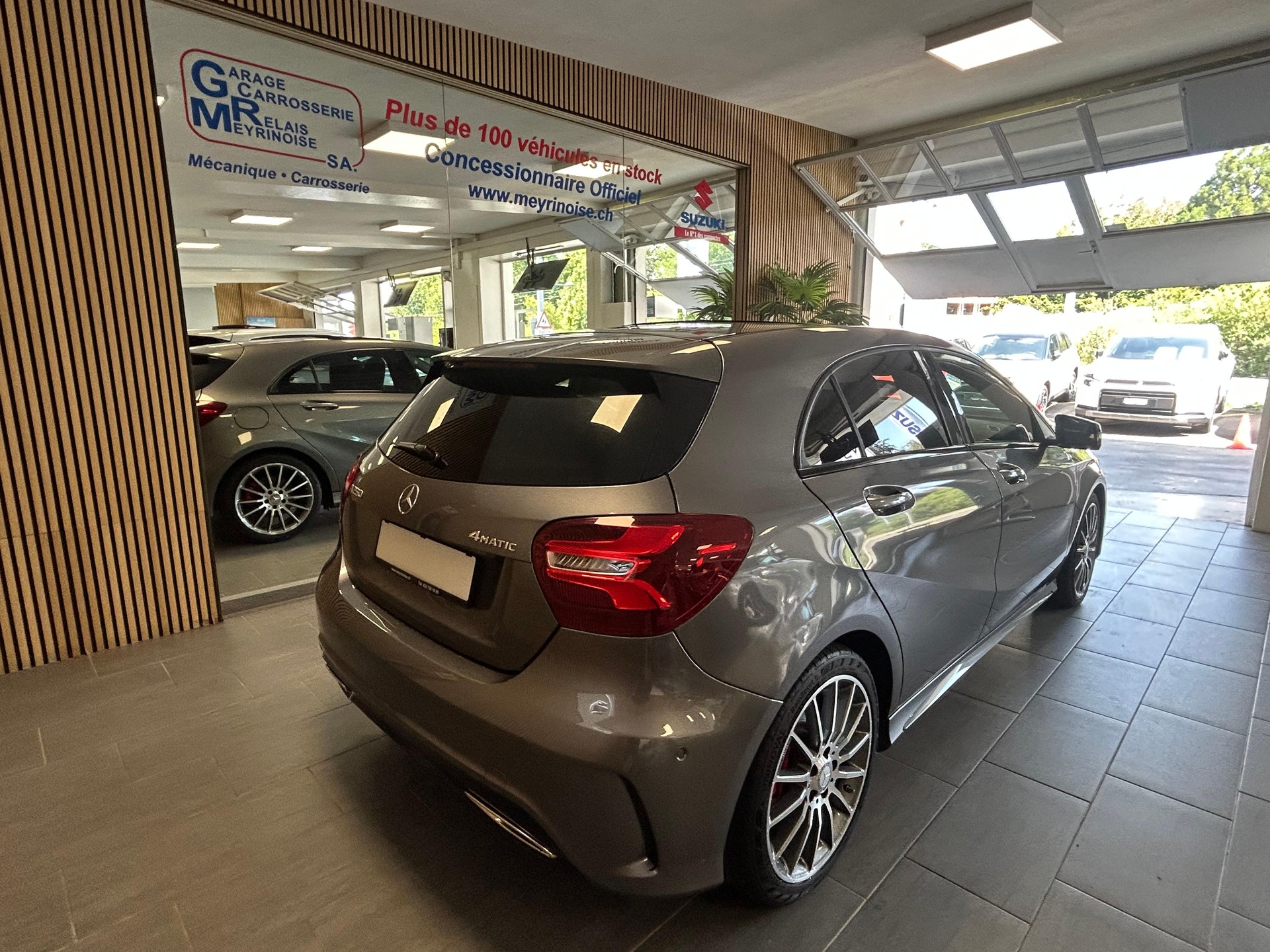 MERCEDES-BENZ A 250 AMG Line 4m-image-6