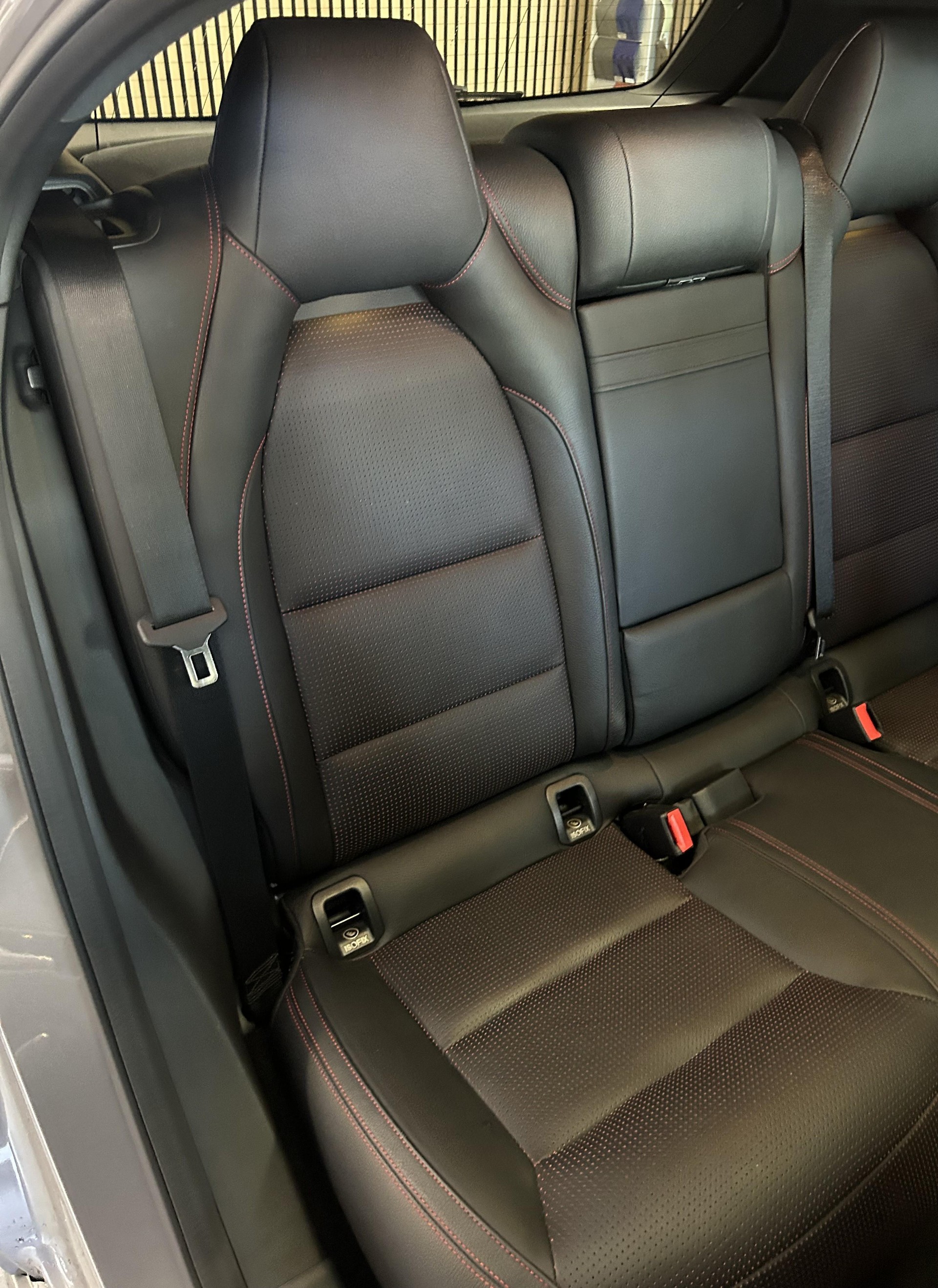 MERCEDES-BENZ A 250 AMG Line 4m-image-15