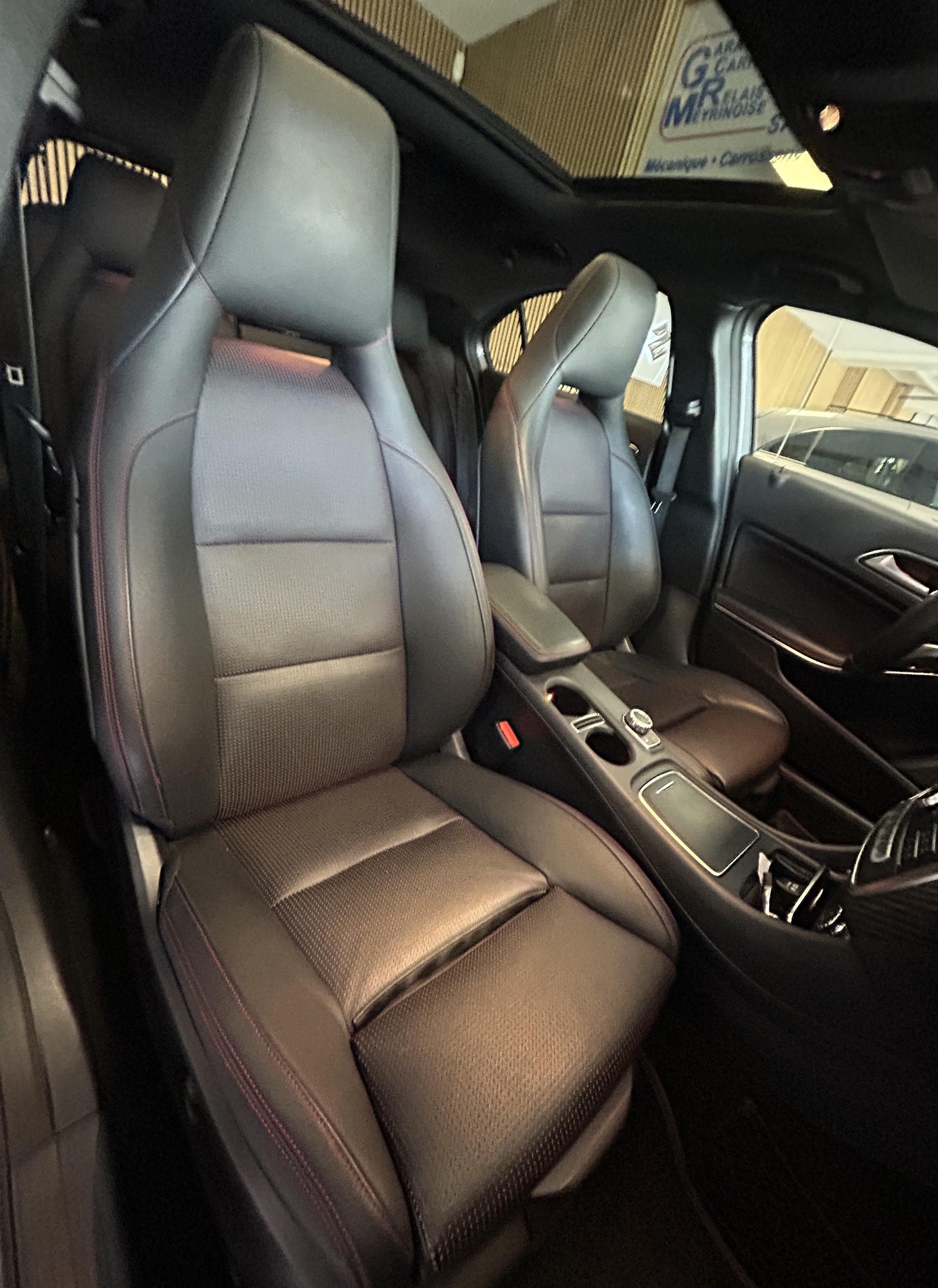 MERCEDES-BENZ A 250 AMG Line 4m-image-13