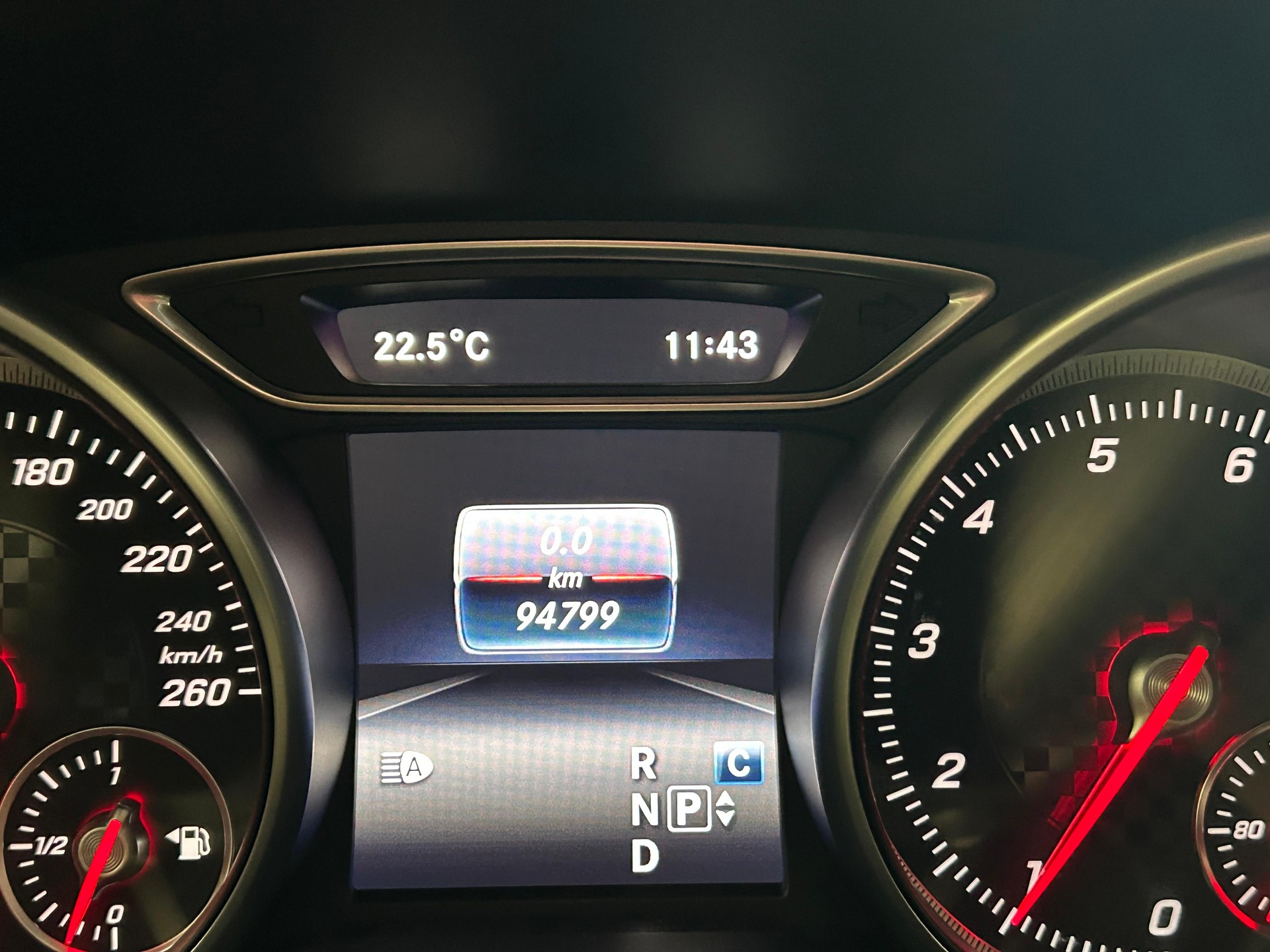 MERCEDES-BENZ A 250 AMG Line 4m-image-9
