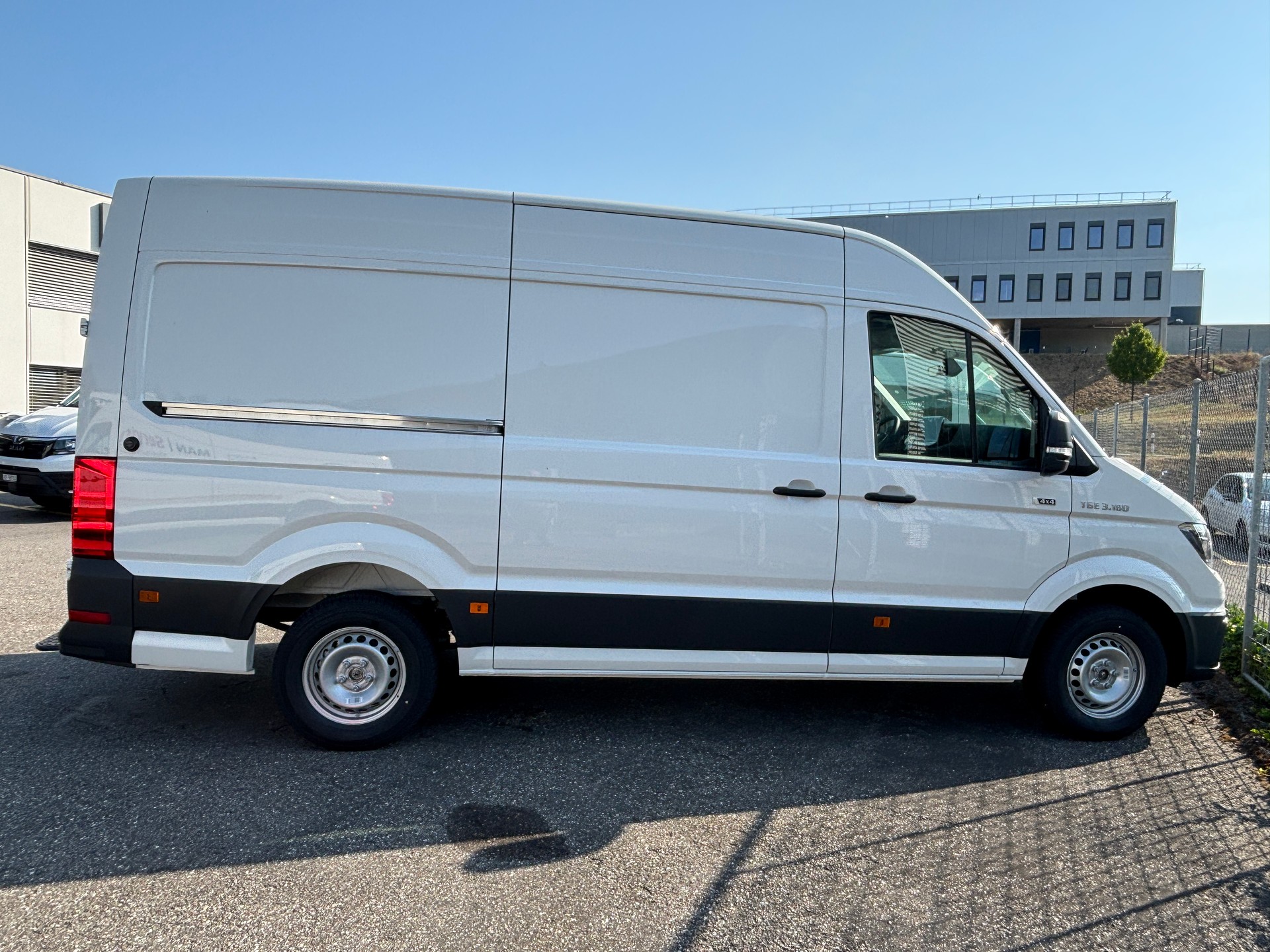MAN 3.180-showroom-element-1