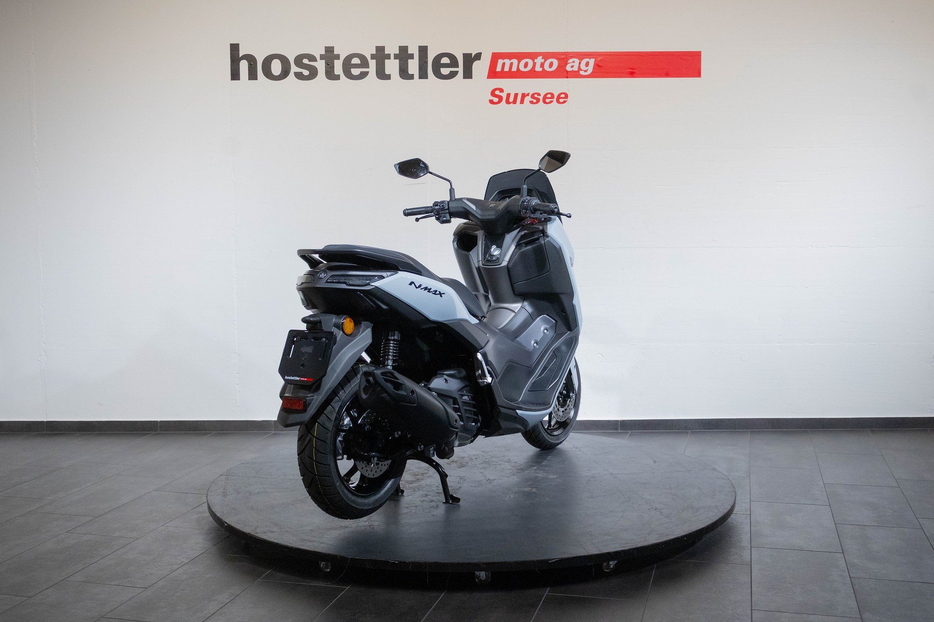 YAMAHA NMAX 125-showroom-element-3