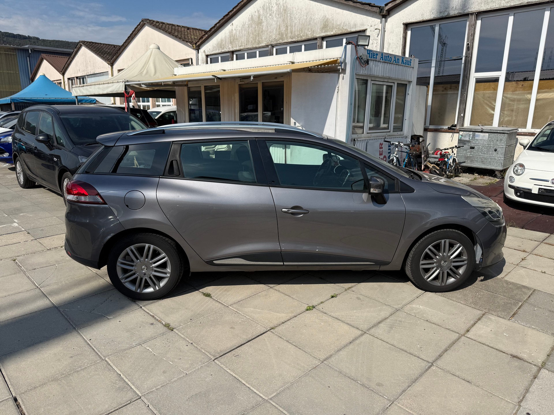 RENAULT Clio Grandtour 1.2 16V T Swiss Edition EDC-image-3
