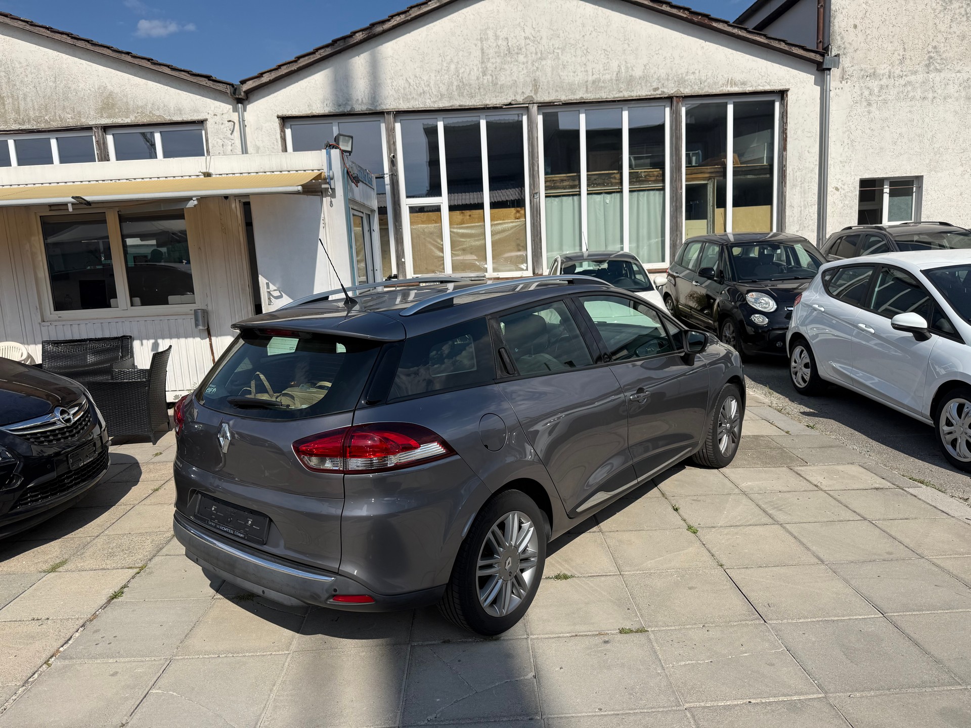 RENAULT Clio Grandtour 1.2 16V T Swiss Edition EDC-image-5