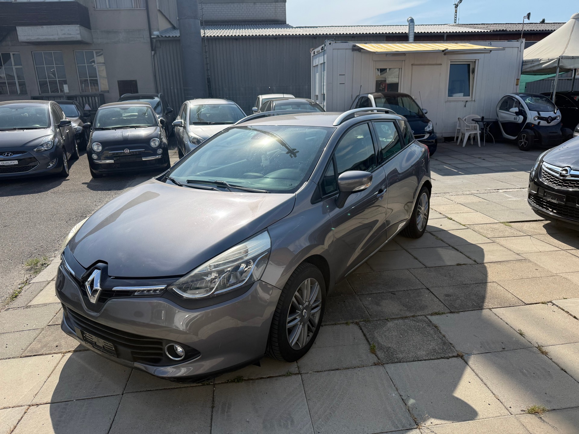 RENAULT Clio Grandtour 1.2 16V T Swiss Edition EDC-image-0