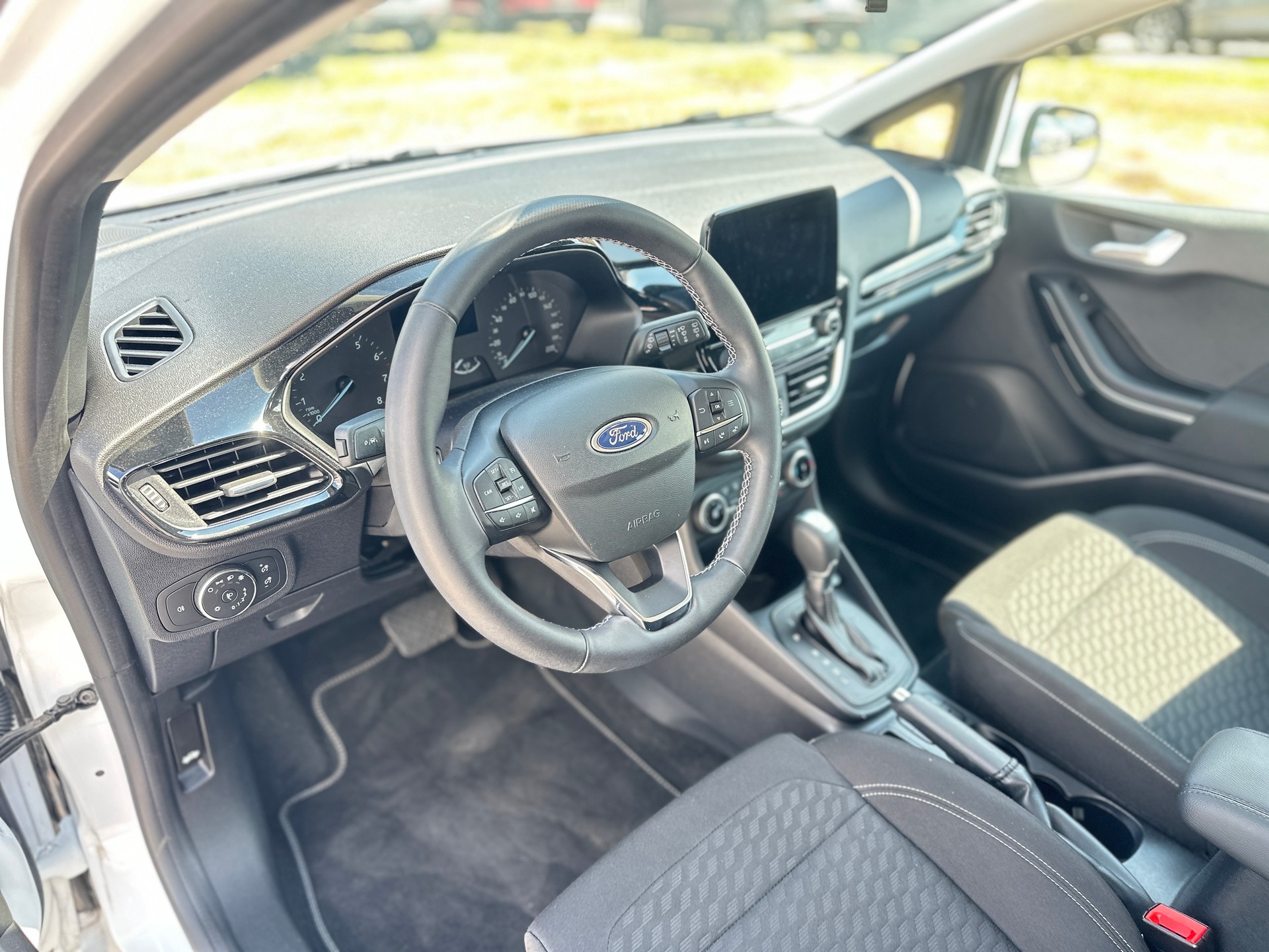 FORD Fiesta 1.0 SCTi MHEV Titanium Automat-image-8