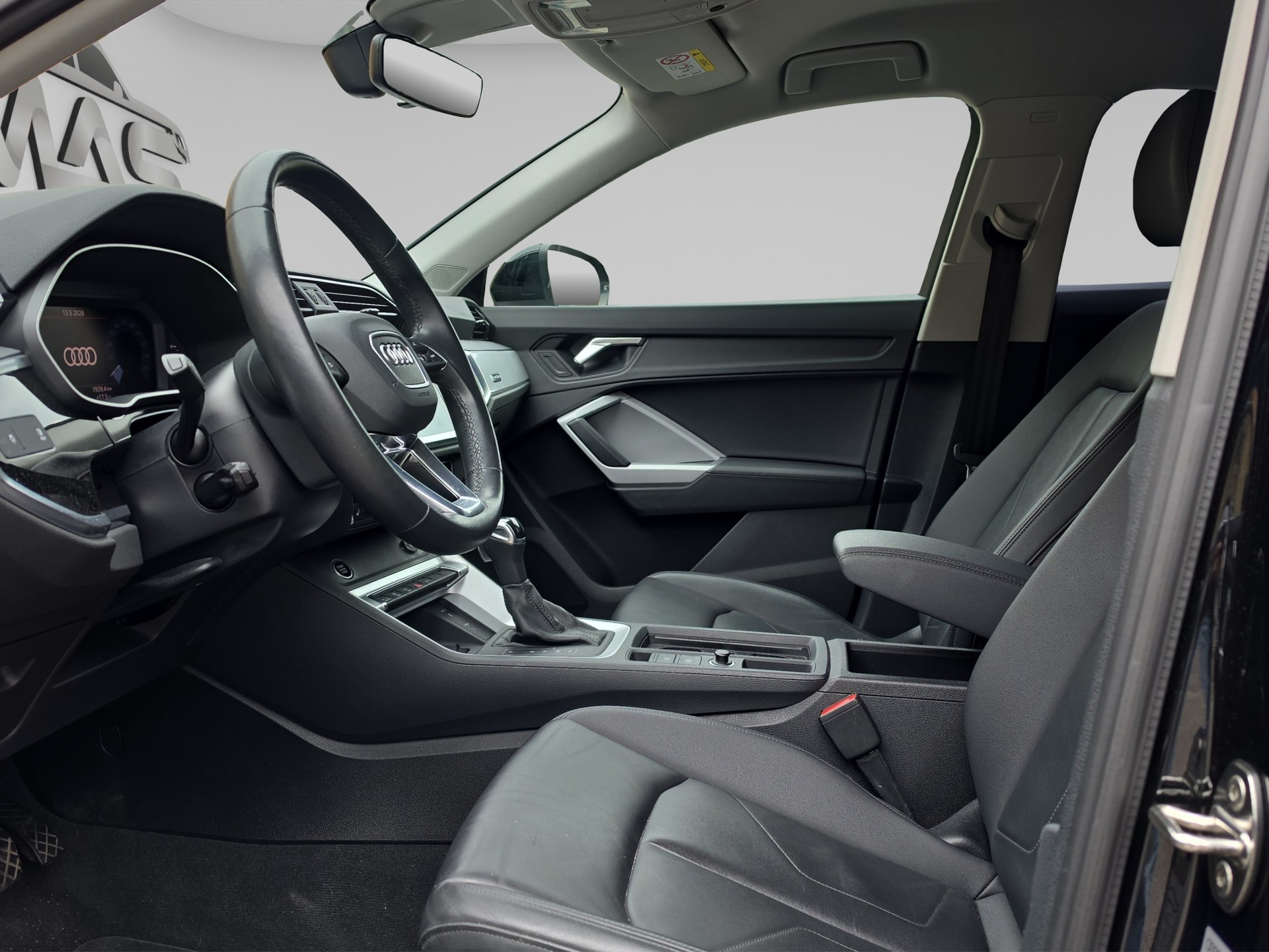 AUDI Q3 Sportback 35 TDI S line Attraction quattro S-tronic-image-8