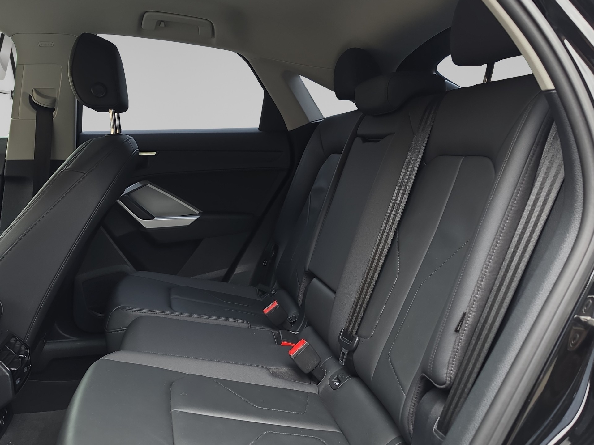 AUDI Q3 Sportback 35 TDI S line Attraction quattro S-tronic-image-10