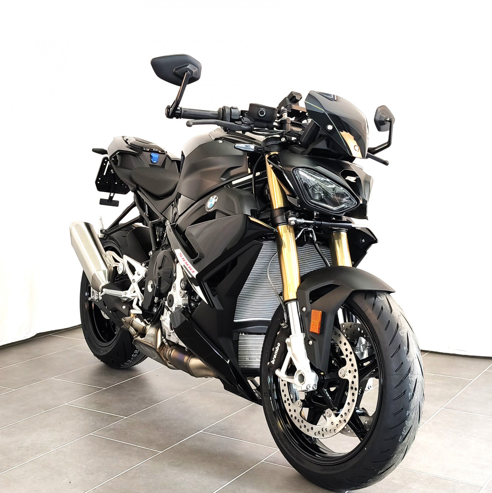 BMW S 1000 R-showroom-element-1