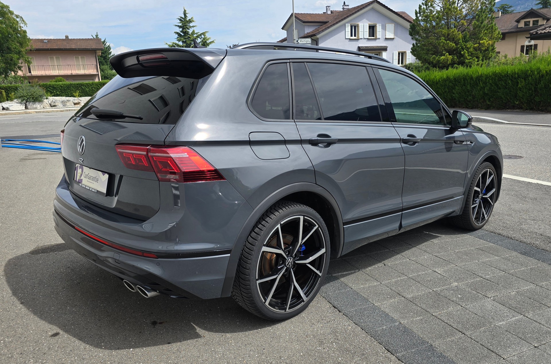 VW Tiguan 2.0TSI R 4Motion DSG-image-6
