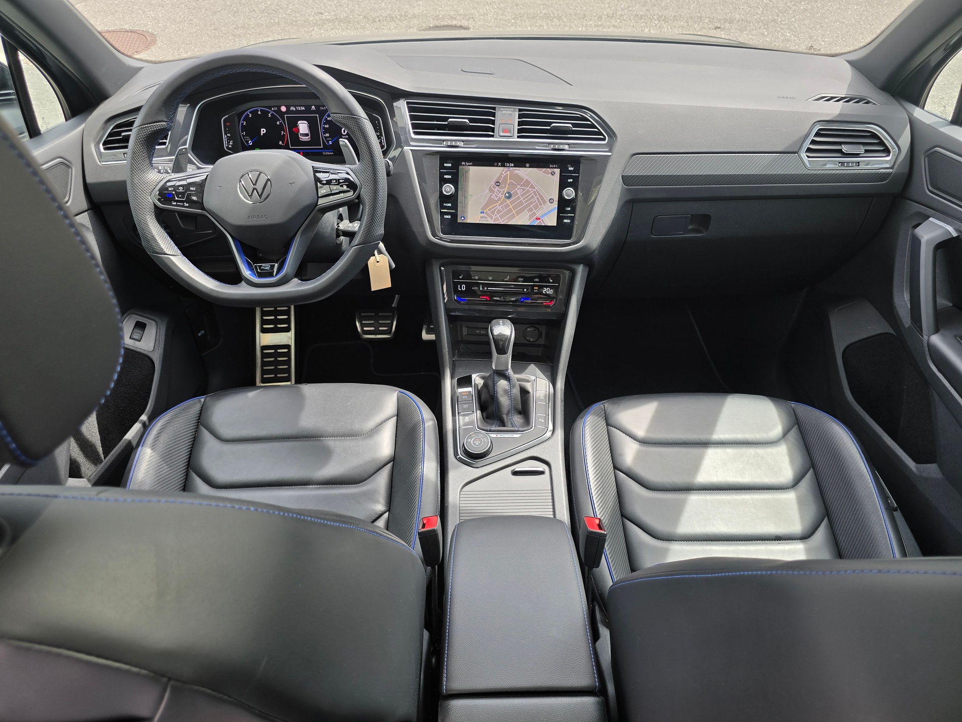 VW Tiguan 2.0TSI R 4Motion DSG-image-12