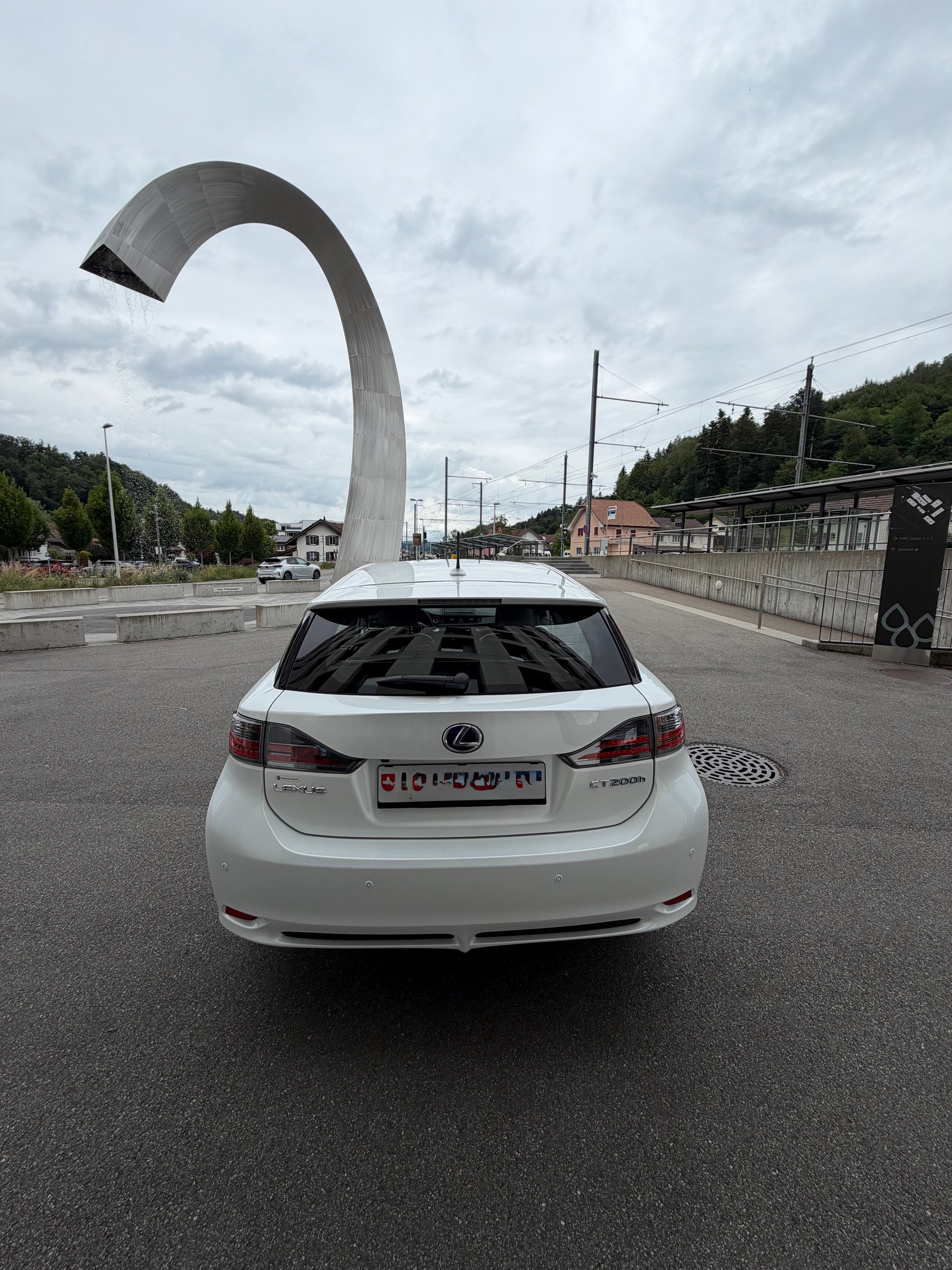 LEXUS CT 200h 1.8 excellence CVT-image-4