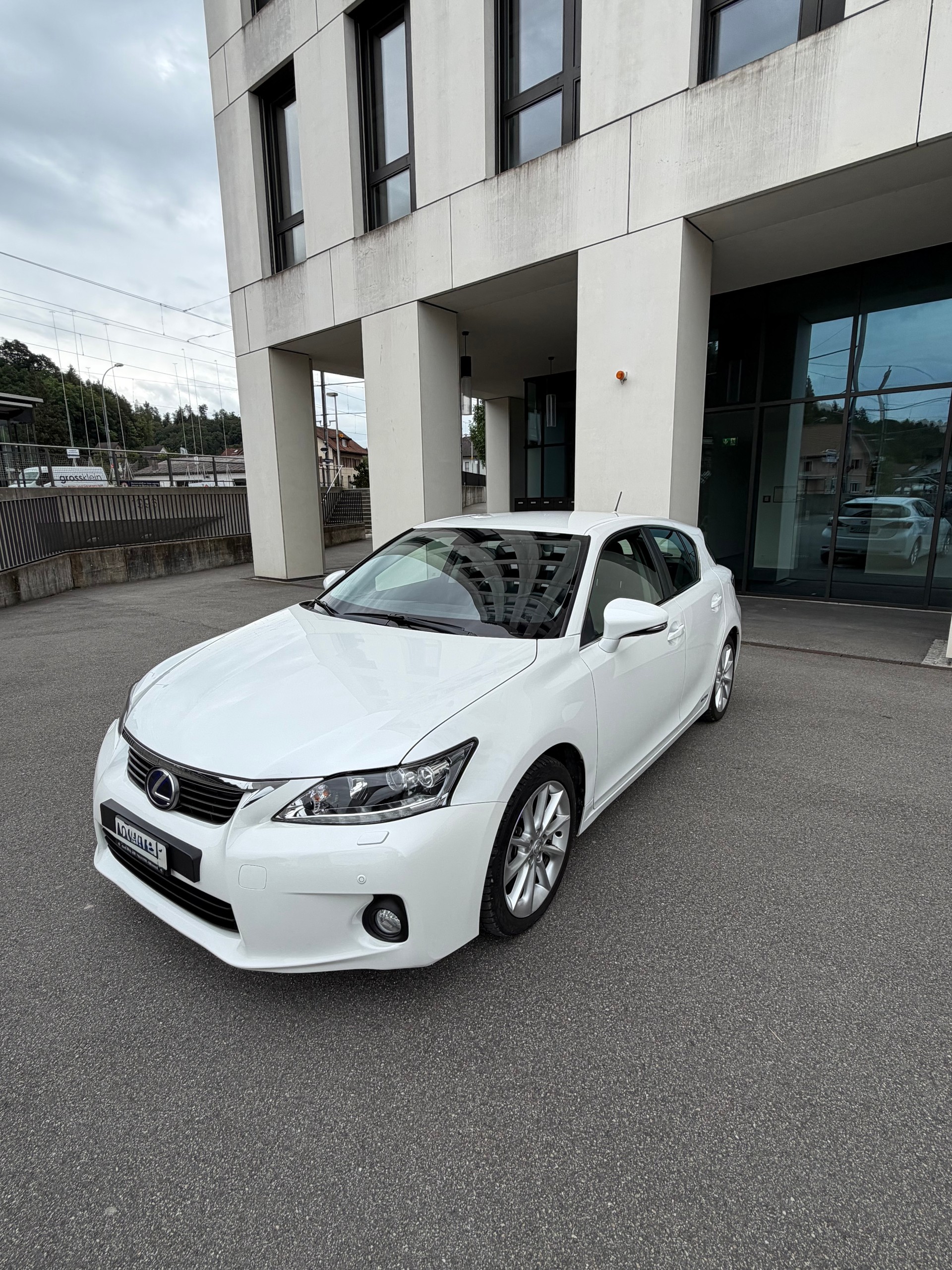 LEXUS CT 200h 1.8 excellence CVT-showroom-element-1