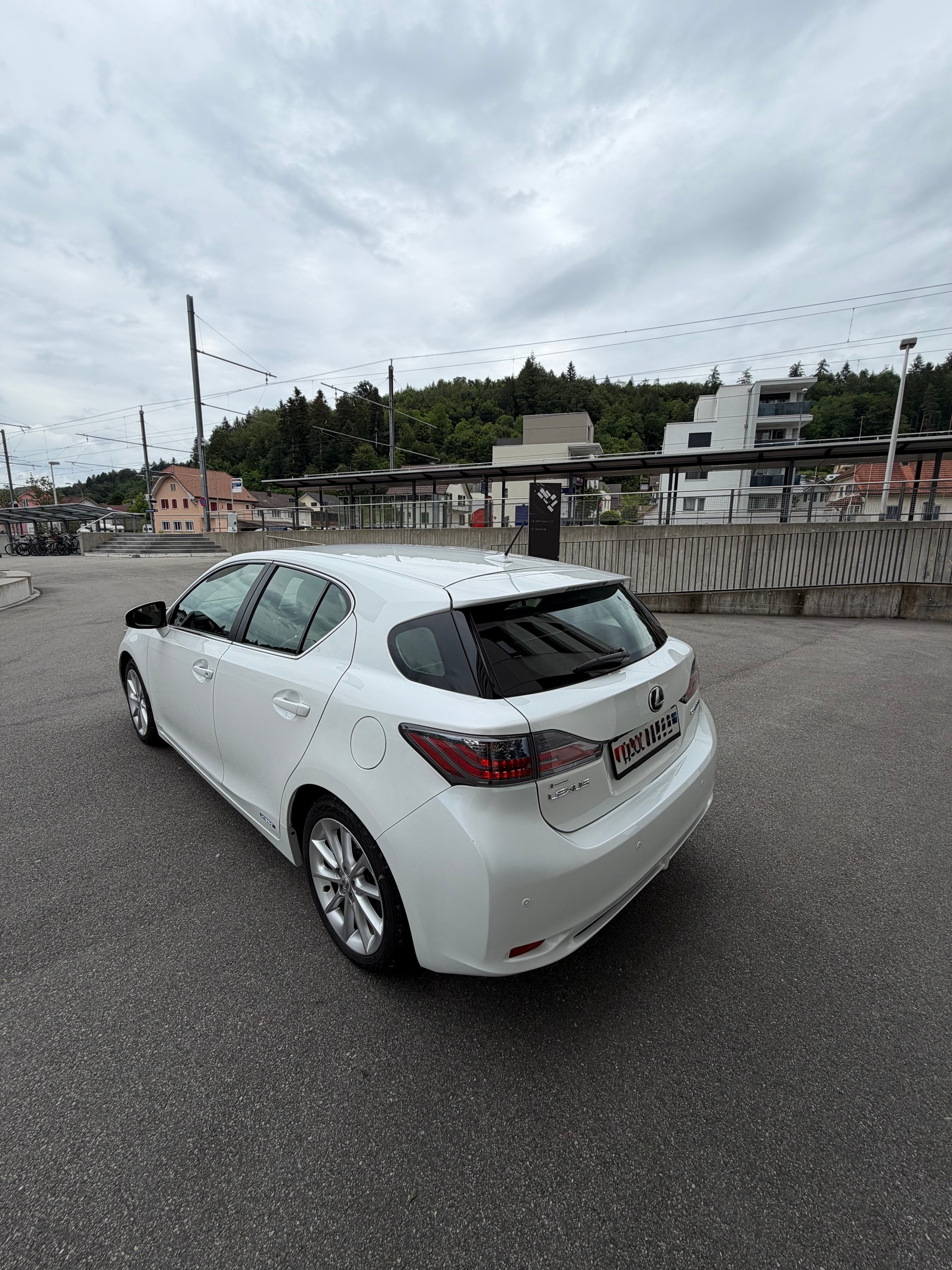 LEXUS CT 200h 1.8 excellence CVT-showroom-element-3