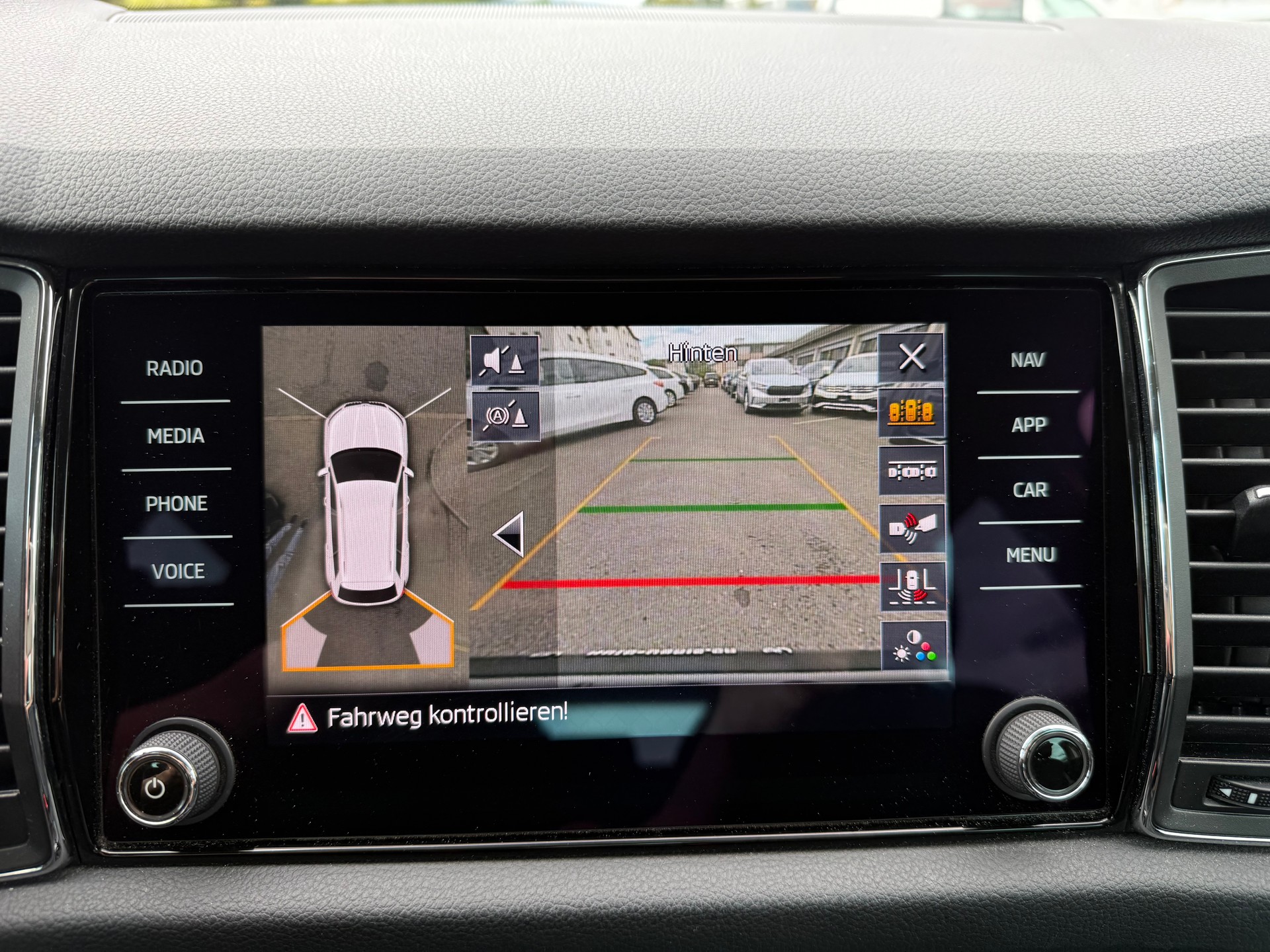 SKODA Kodiaq 2.0 TSI Style DSG-image-26