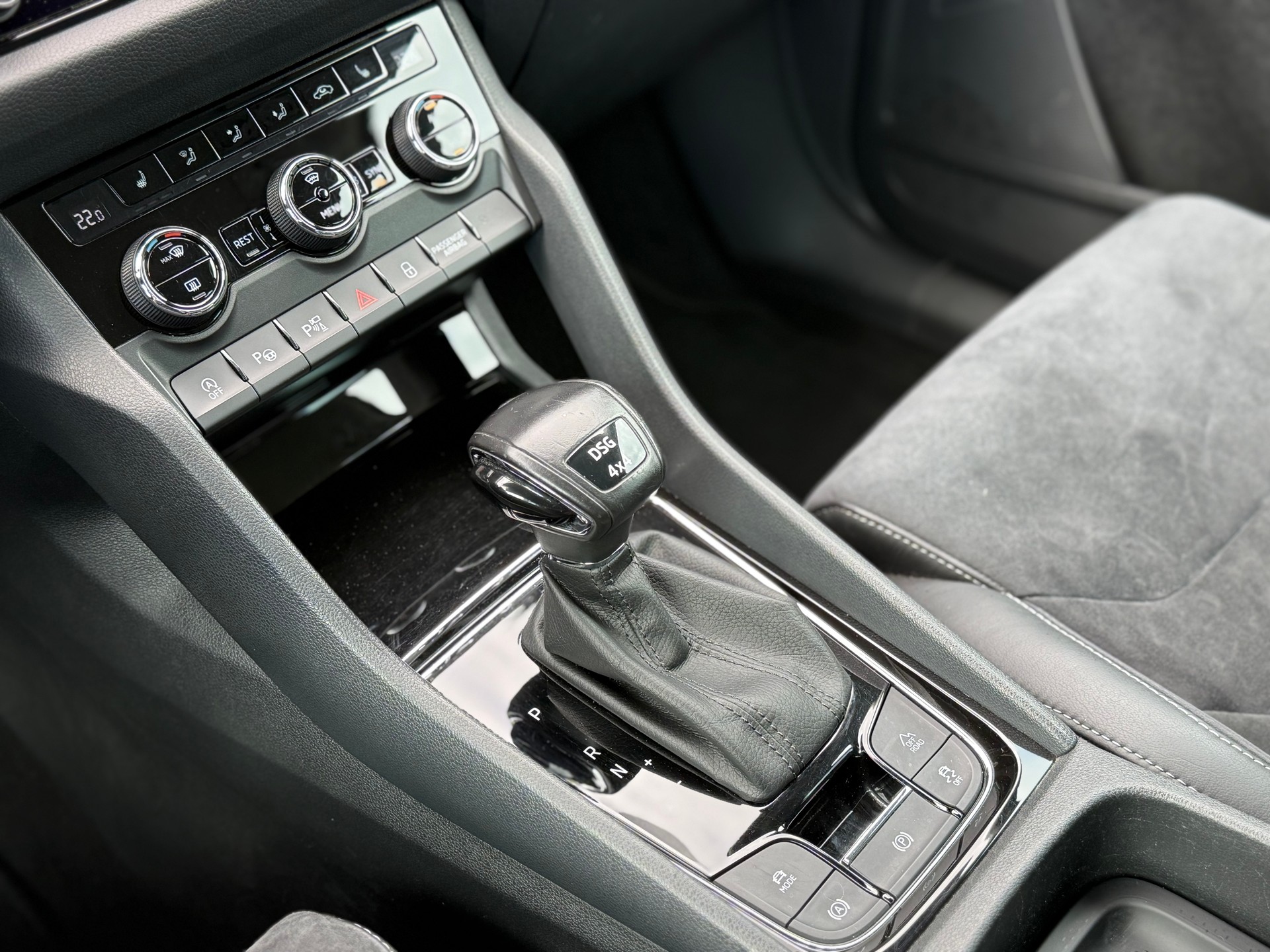 SKODA Kodiaq 2.0 TSI Style DSG-image-24