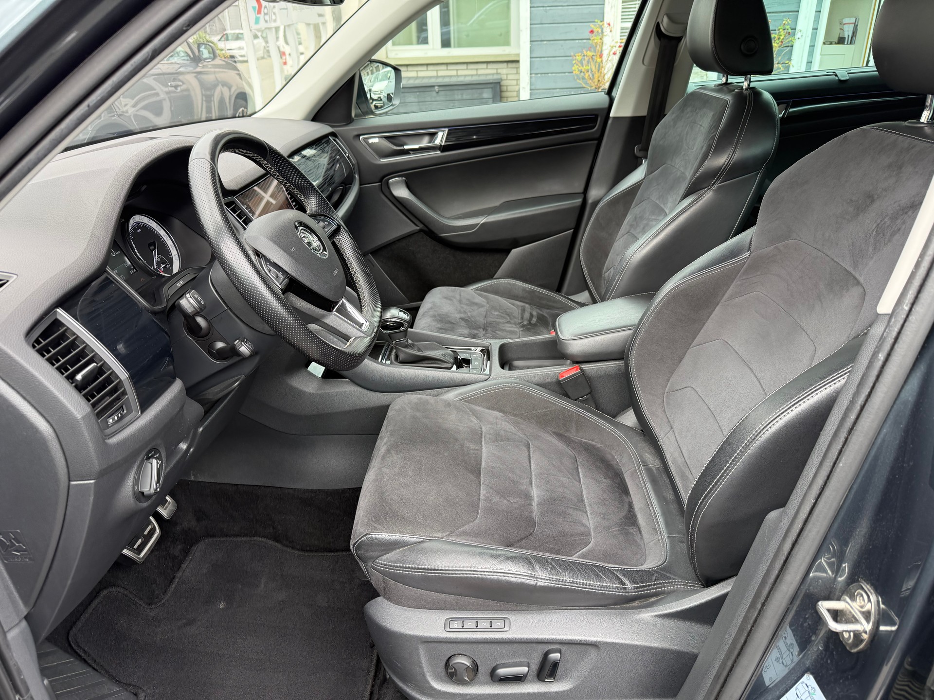 SKODA Kodiaq 2.0 TSI Style DSG-image-9