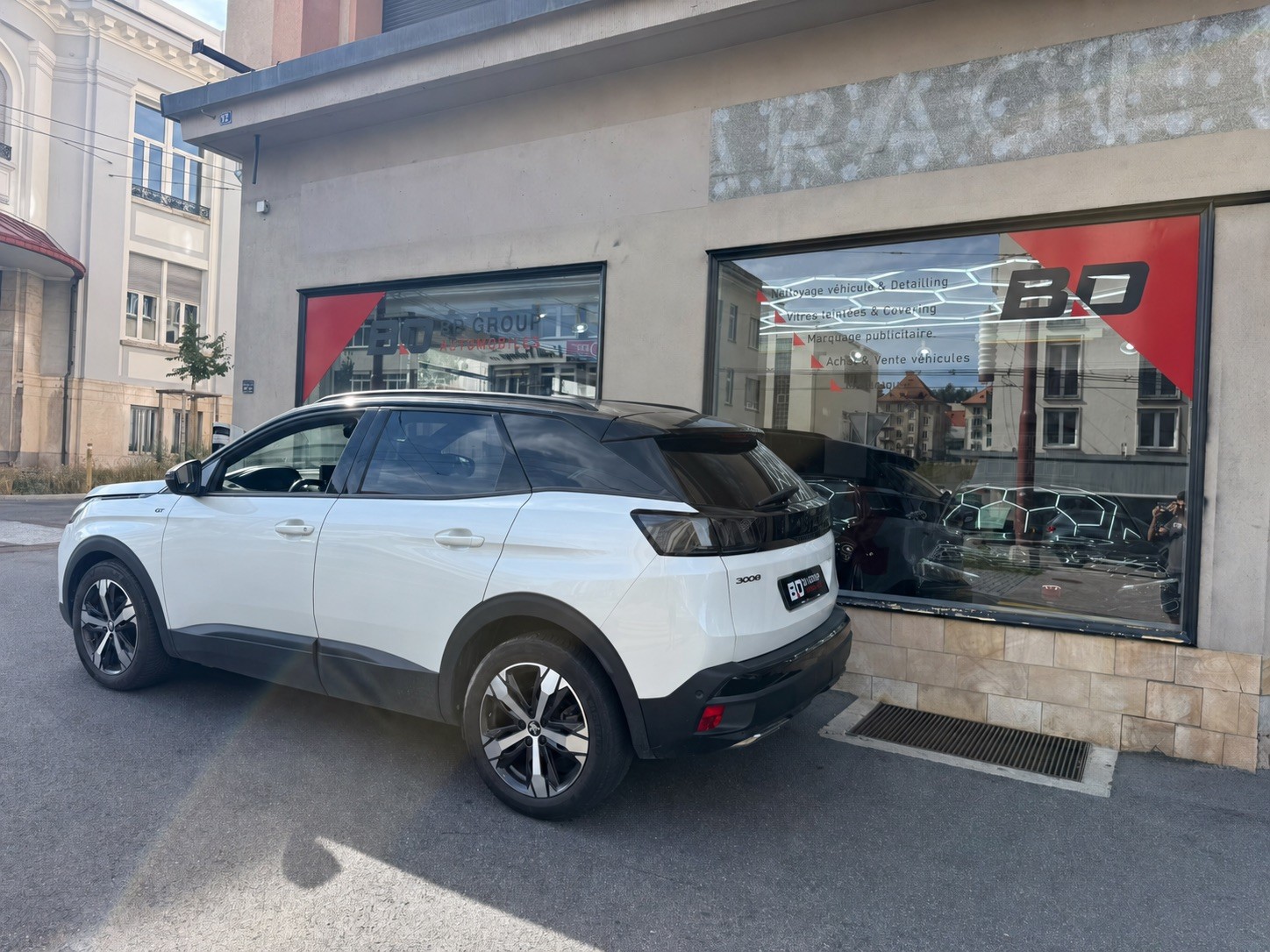 PEUGEOT 3008 1.6 PureTech GT Pack EAT8-image-3