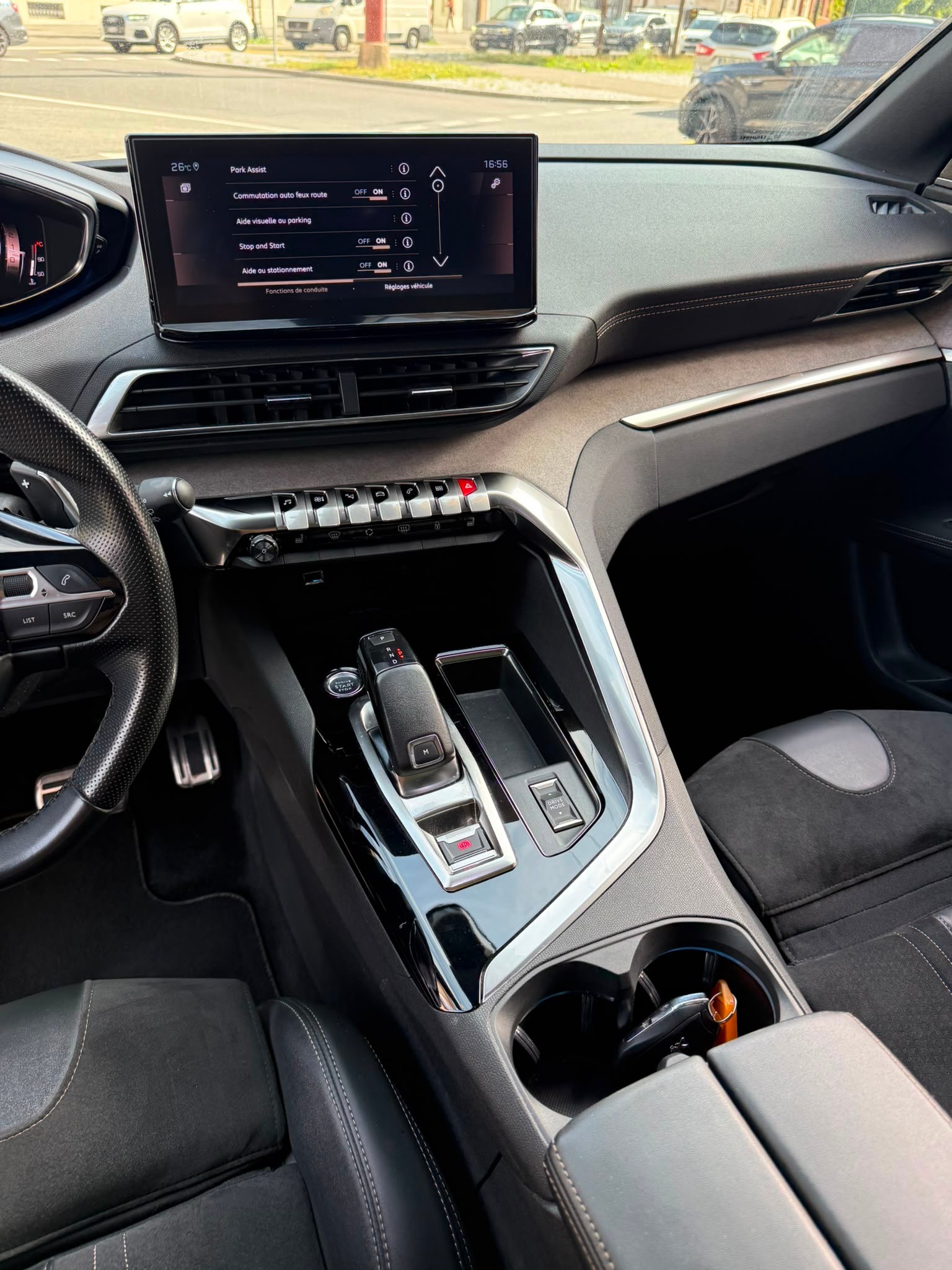 PEUGEOT 3008 1.6 PureTech GT Pack EAT8-image-7