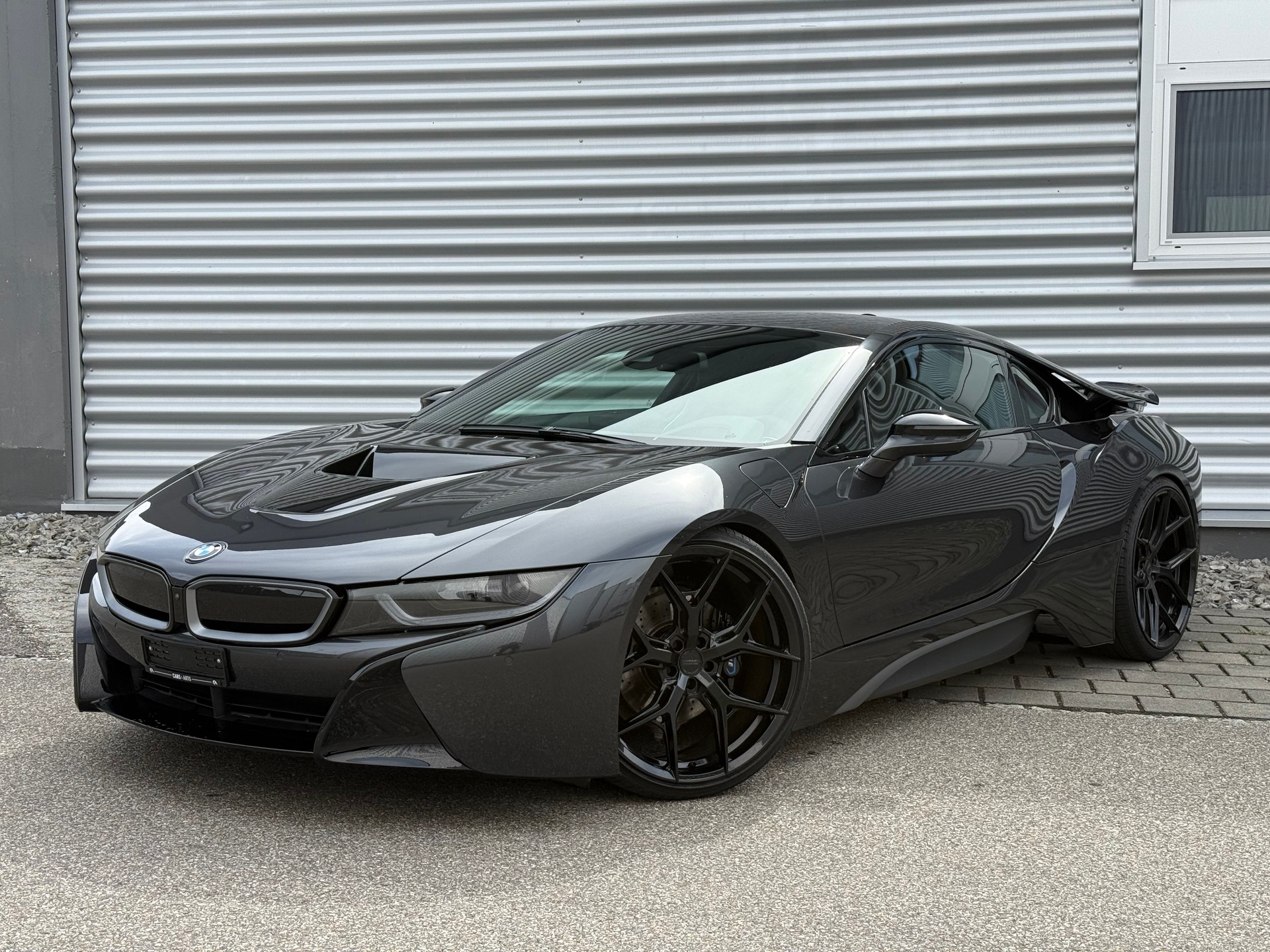 BMW i8 Coupé-showroom-element-1