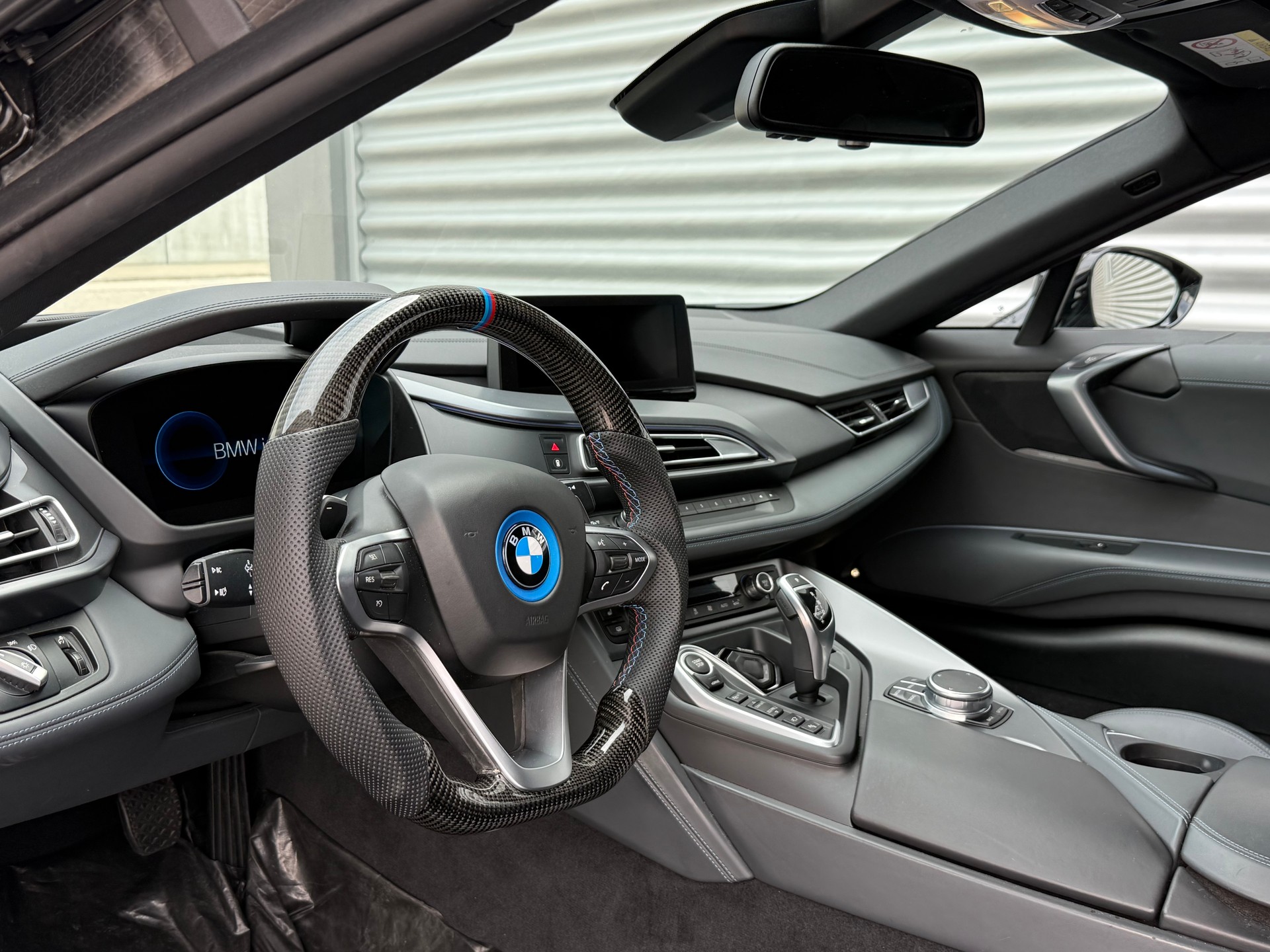 BMW i8 Coupé-image-10