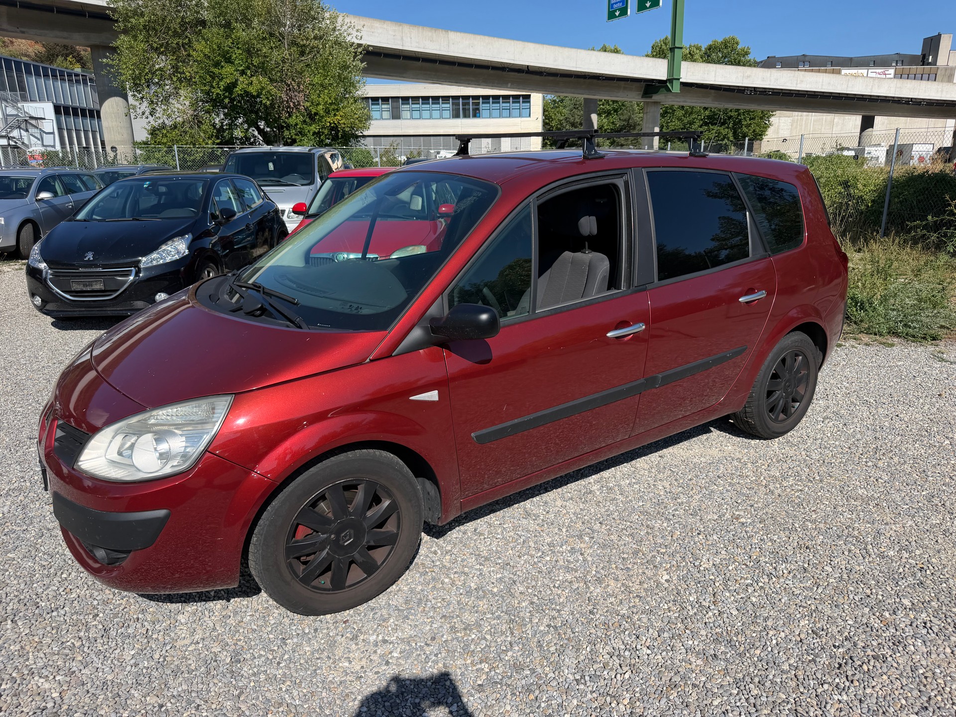 RENAULT Grand Scénic 1.9 dCi Dynamique-image-1