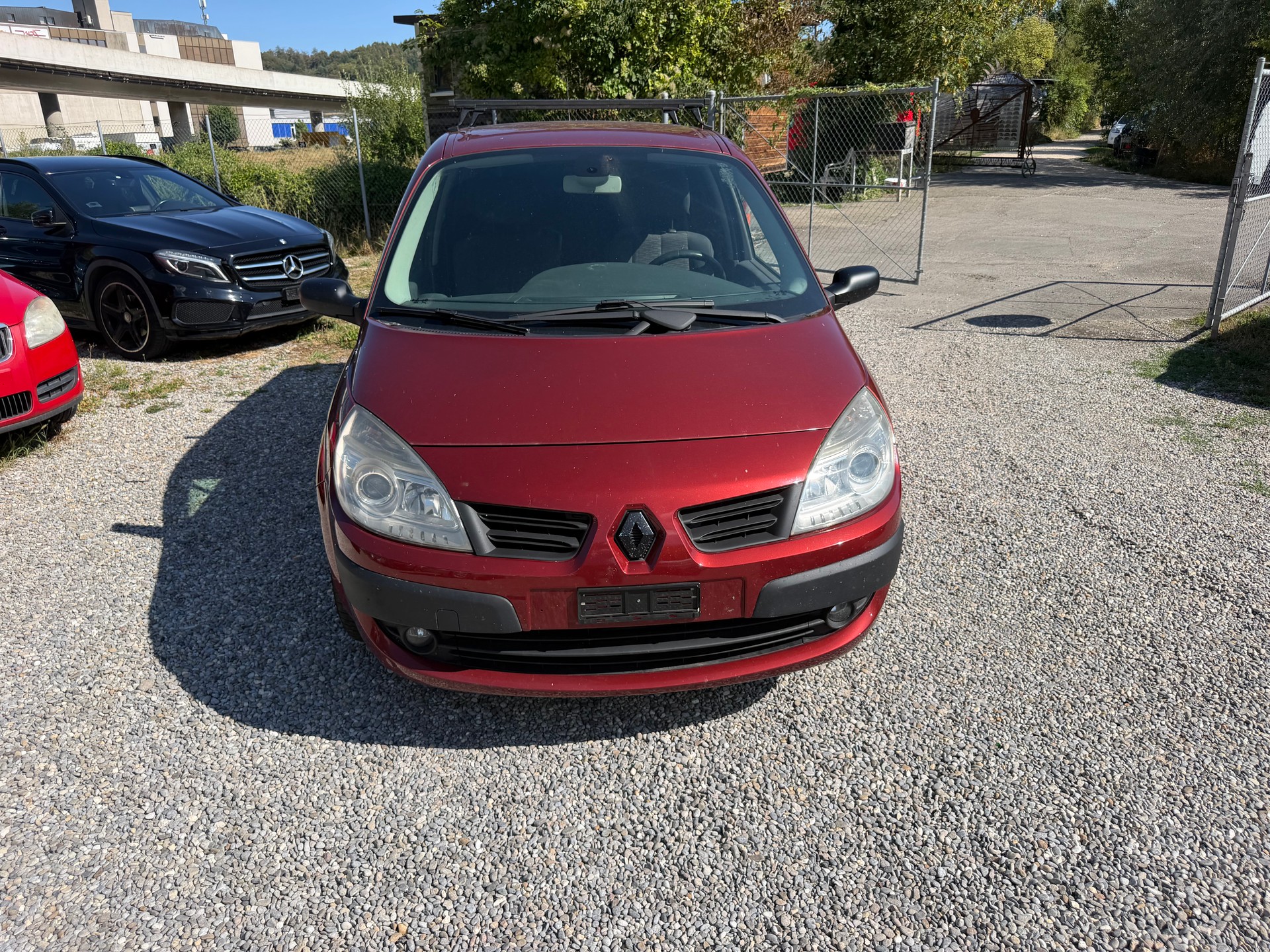 RENAULT Grand Scénic 1.9 dCi Dynamique-image-0