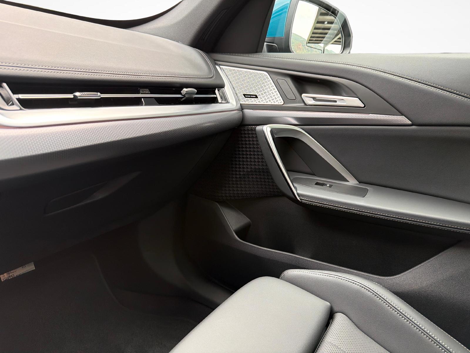 BMW X1 20d xDrive paddles-image-17