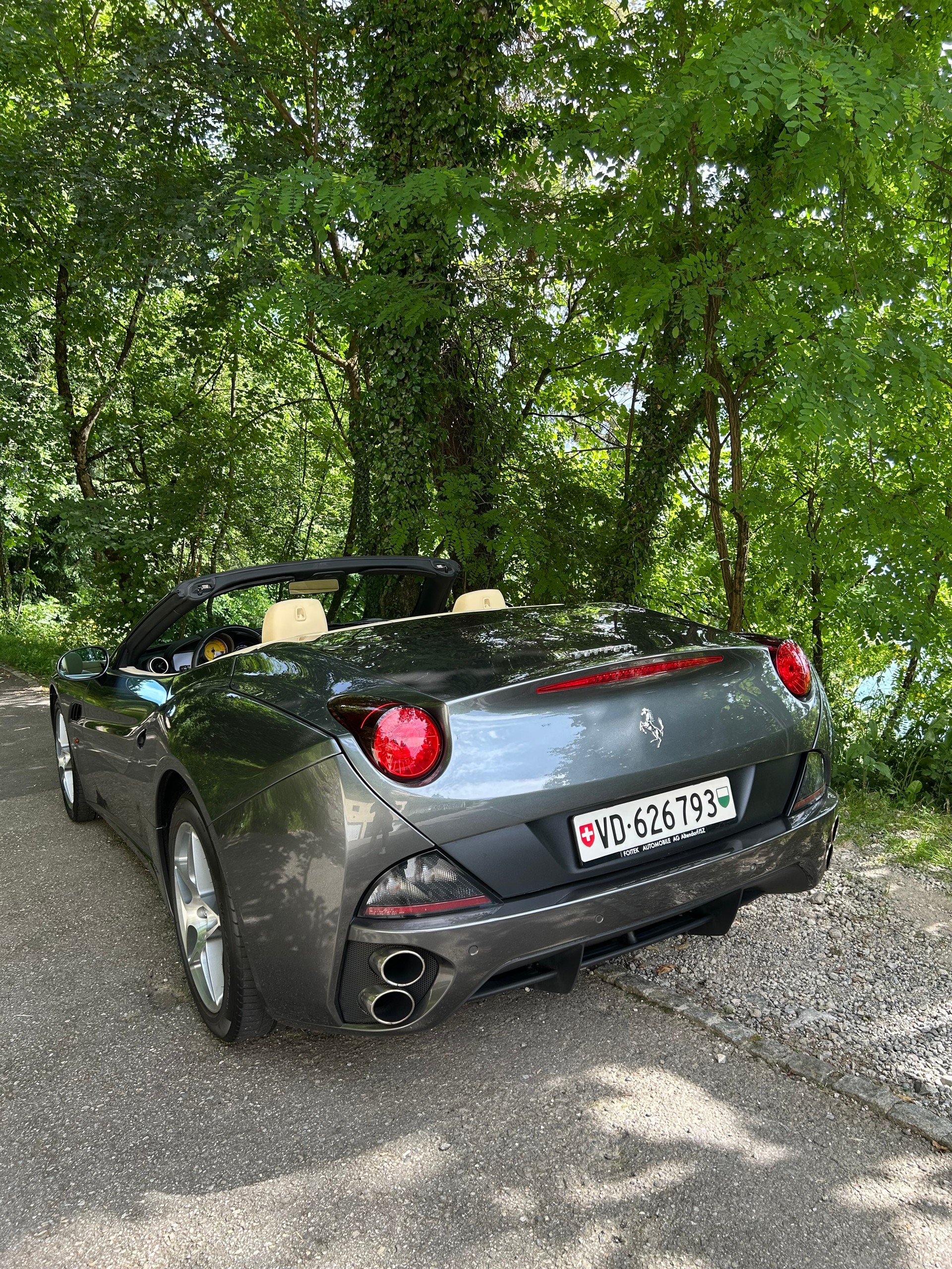 FERRARI California 4.3-image-4