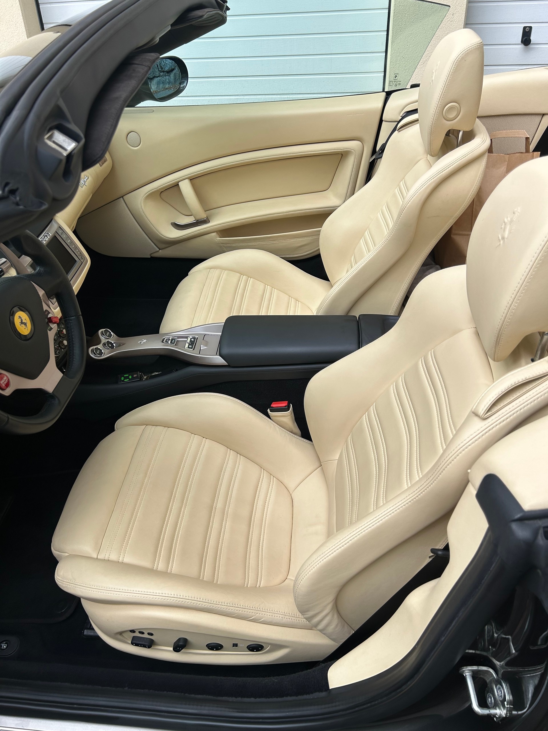 FERRARI California 4.3-image-11