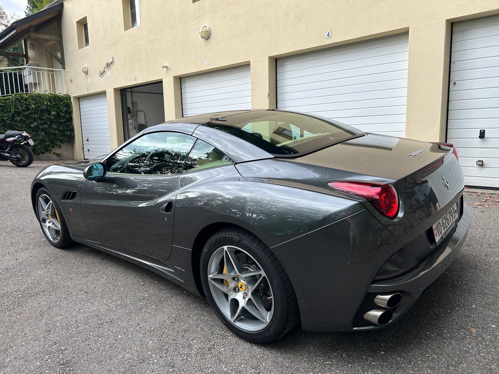FERRARI California 4.3-image-6