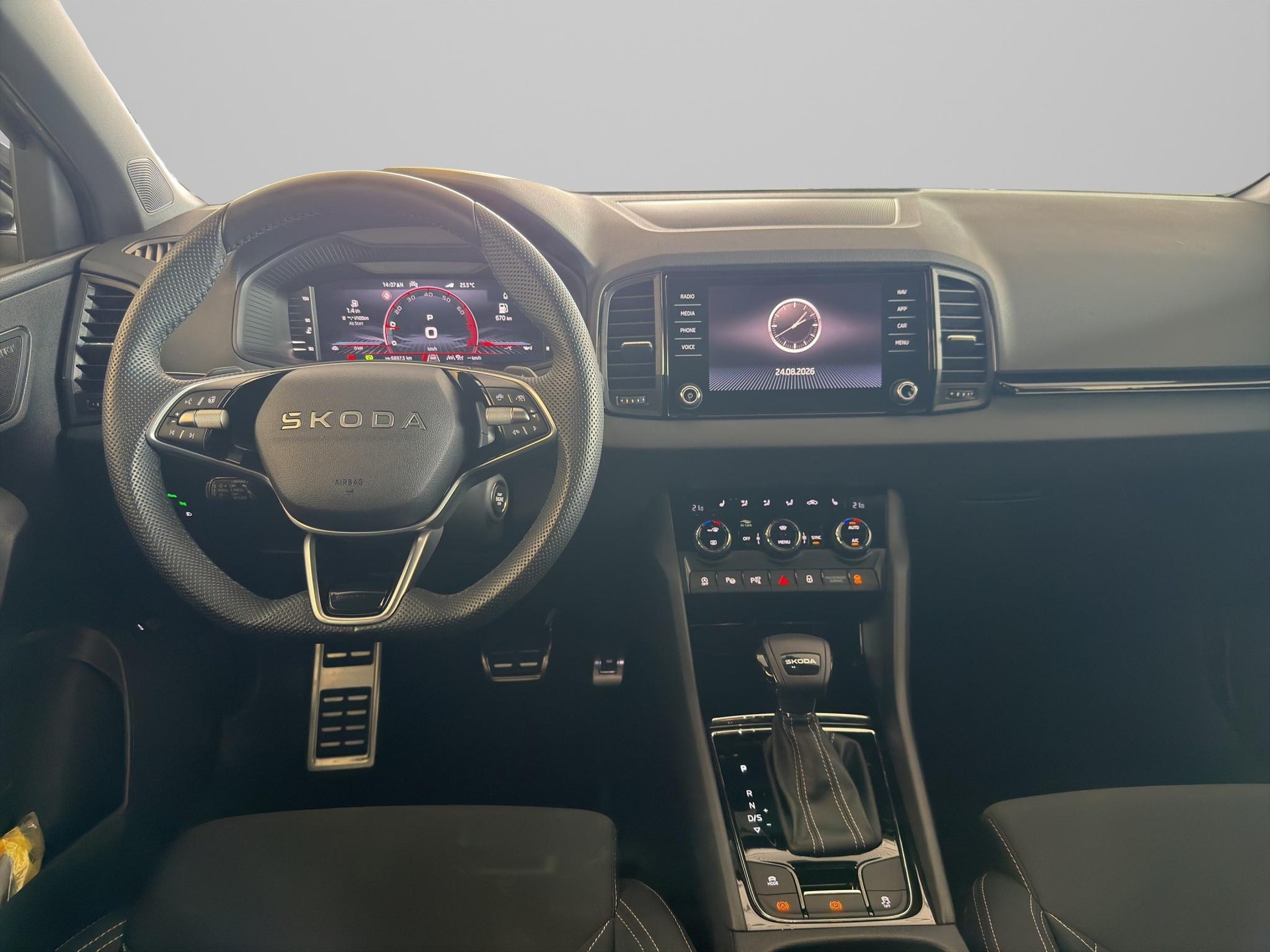 SKODA Karoq 1.5 TSI SportLine DSG-image-12