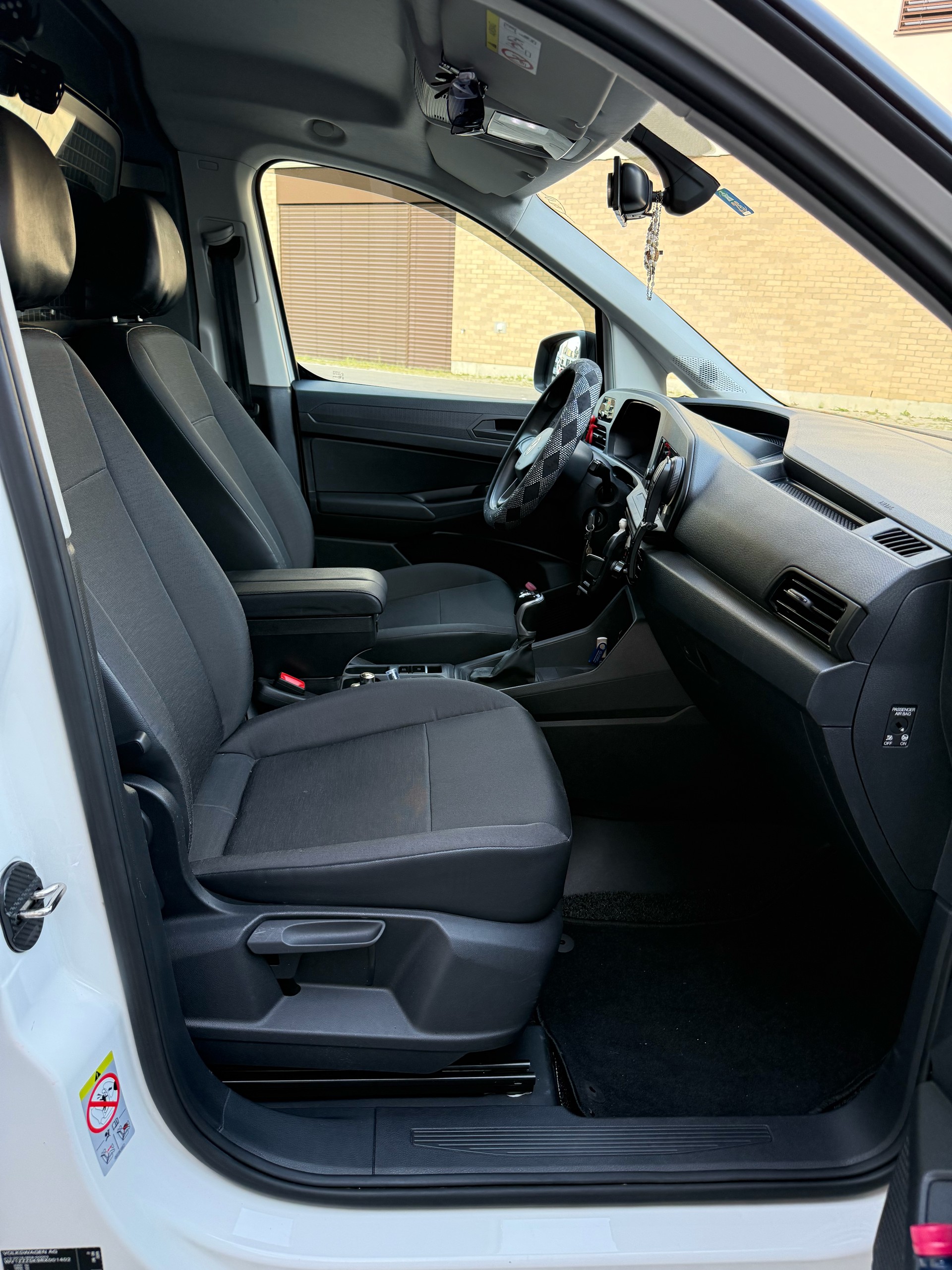 VW Caddy Cargo 2.0TDI Maxi-image-9