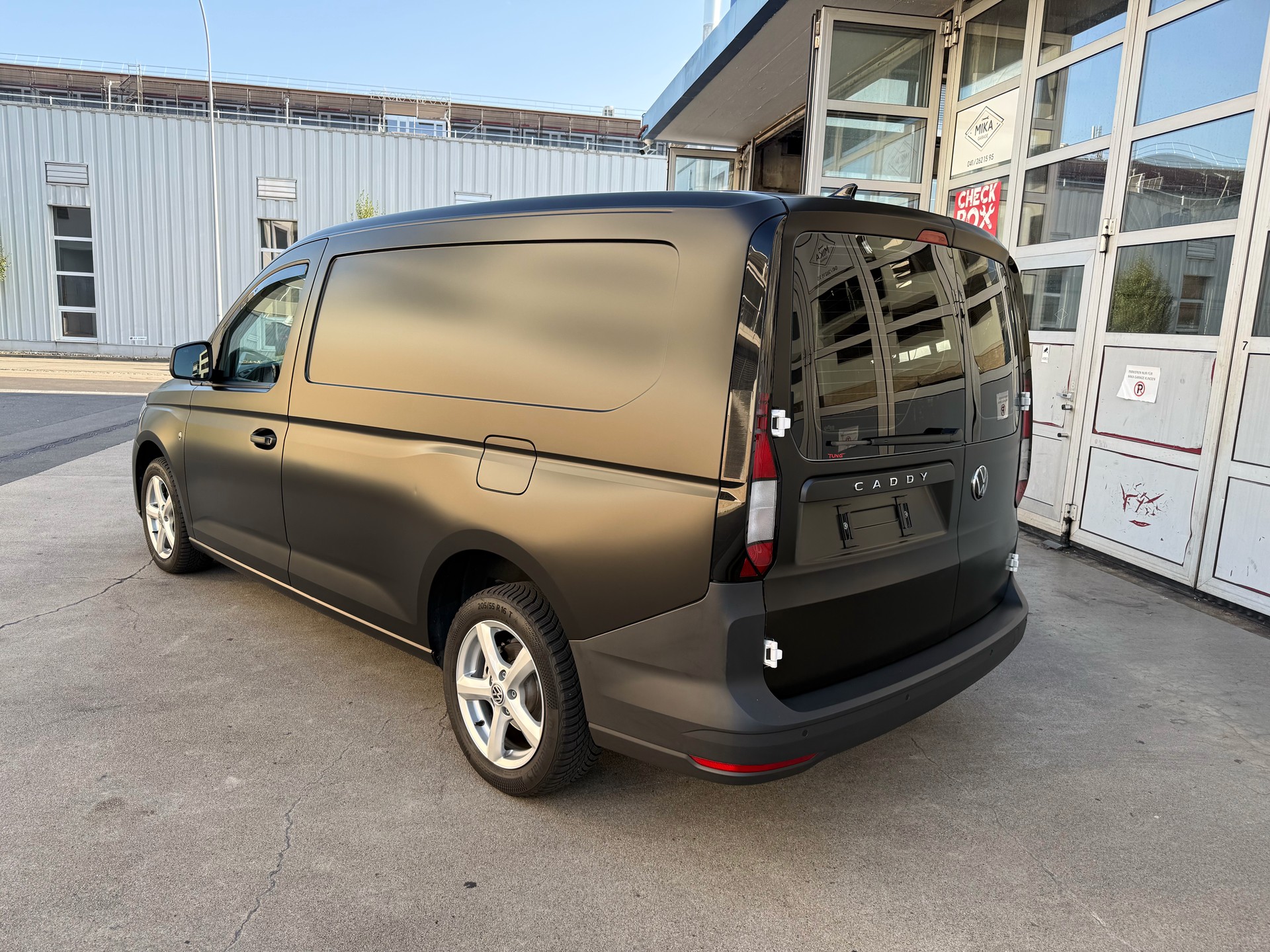 VW Caddy Cargo 2.0TDI Maxi-image-2