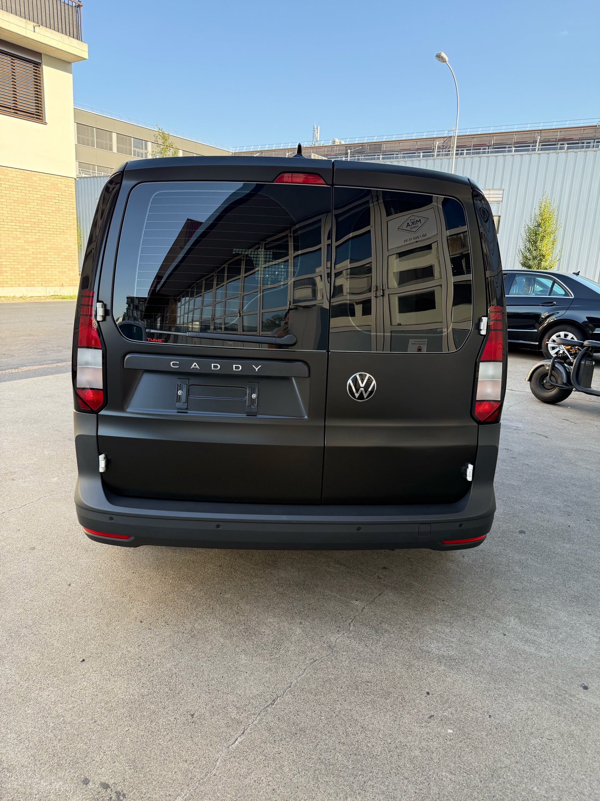 VW Caddy Cargo 2.0TDI Maxi-image-3