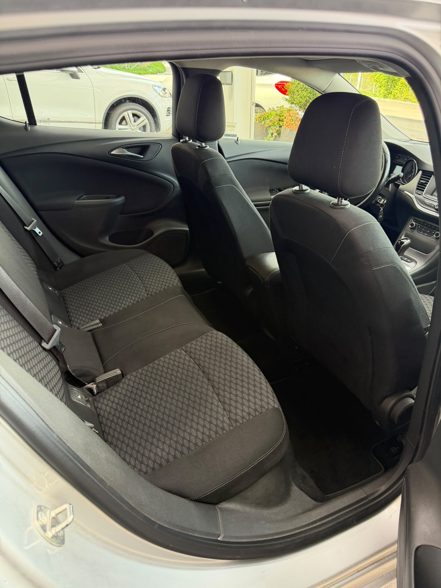 OPEL Astra 1.4i Turbo Enjoy Automatic-image-9