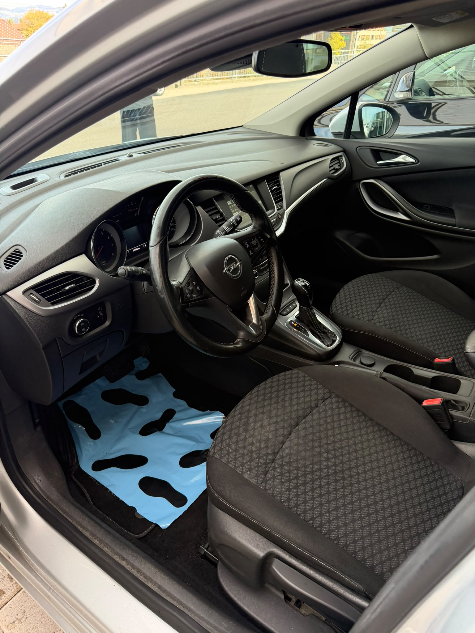 OPEL Astra 1.4i Turbo Enjoy Automatic-image-6