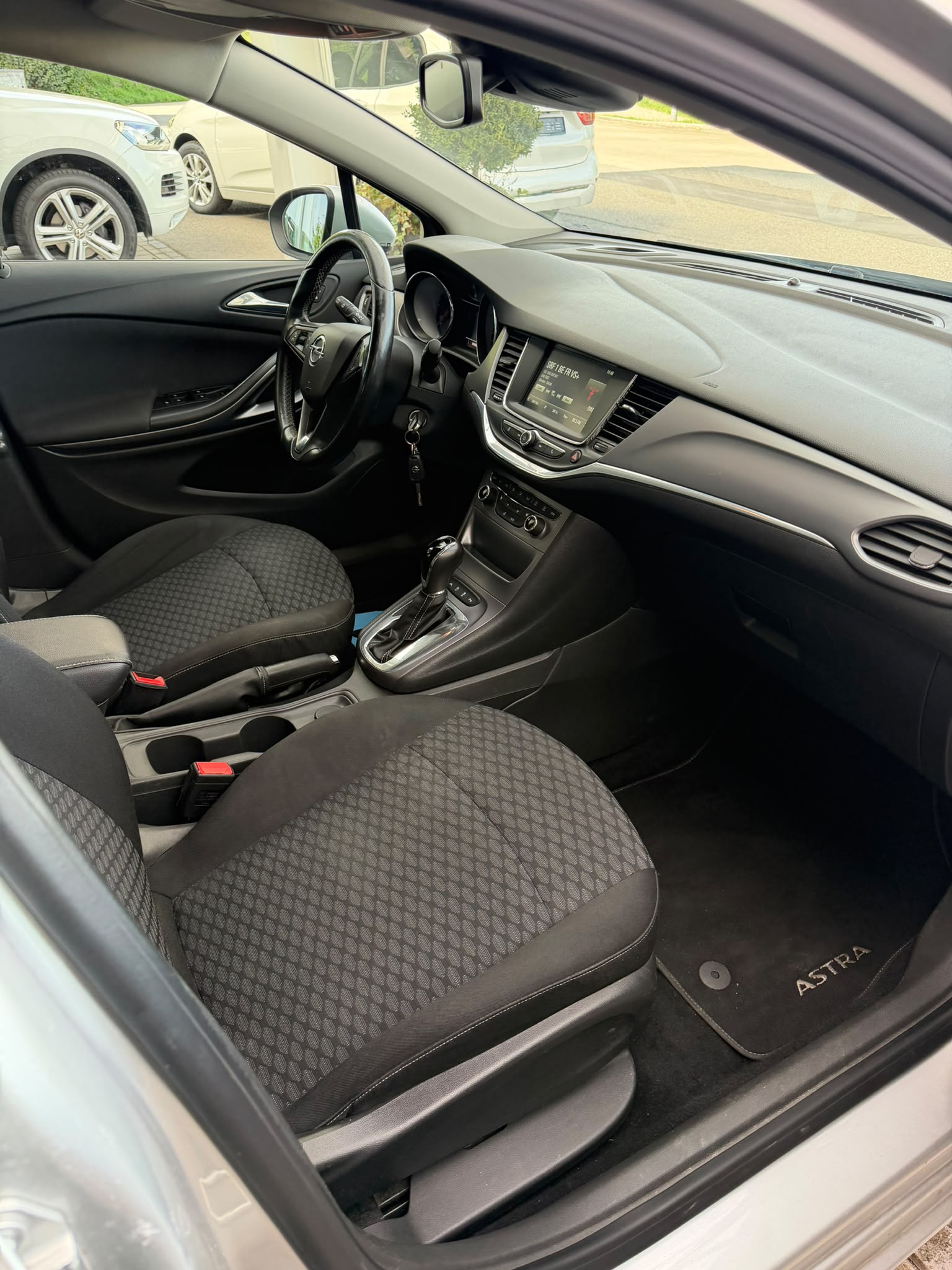 OPEL Astra 1.4i Turbo Enjoy Automatic-image-7