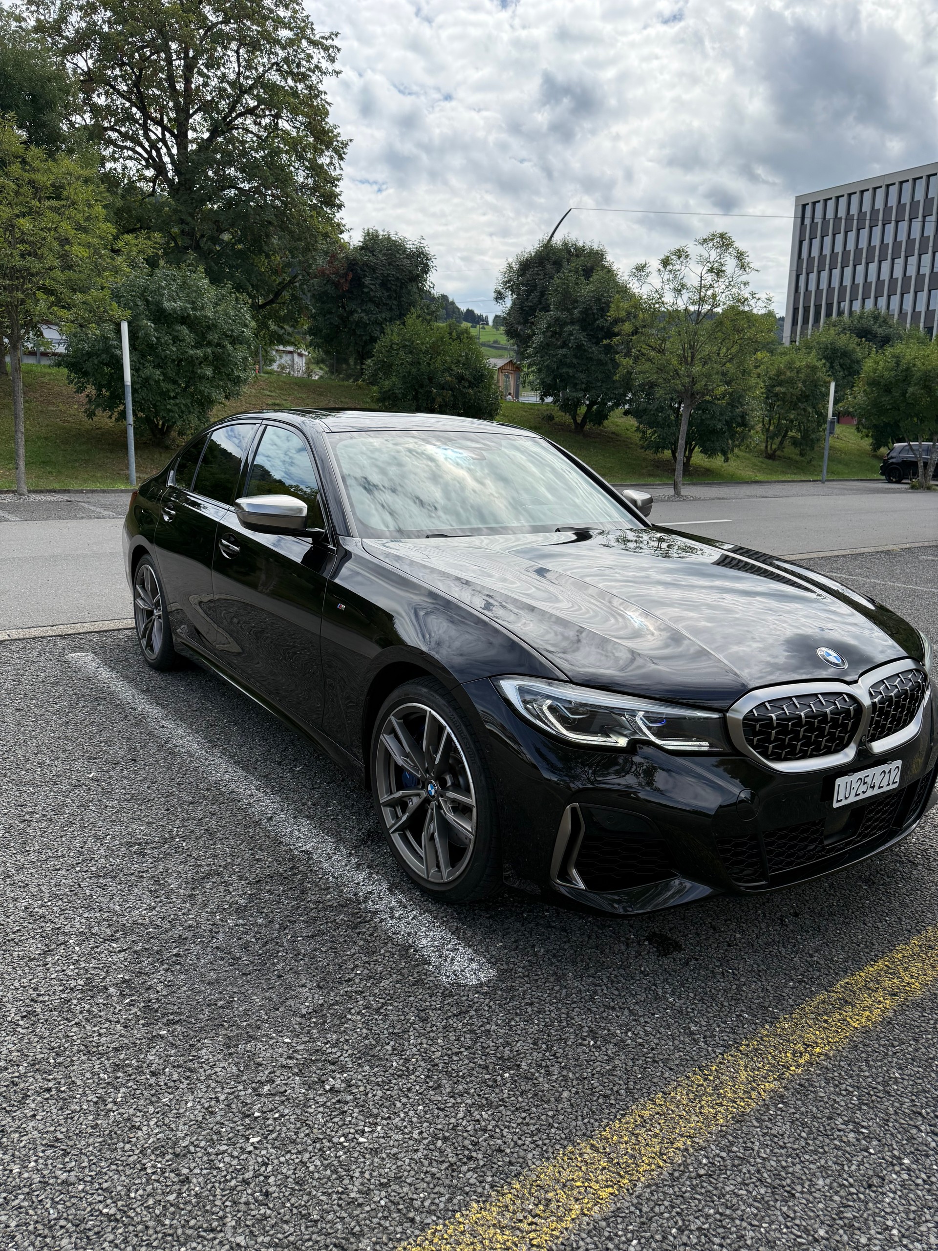 BMW M340i xDrive-image-1