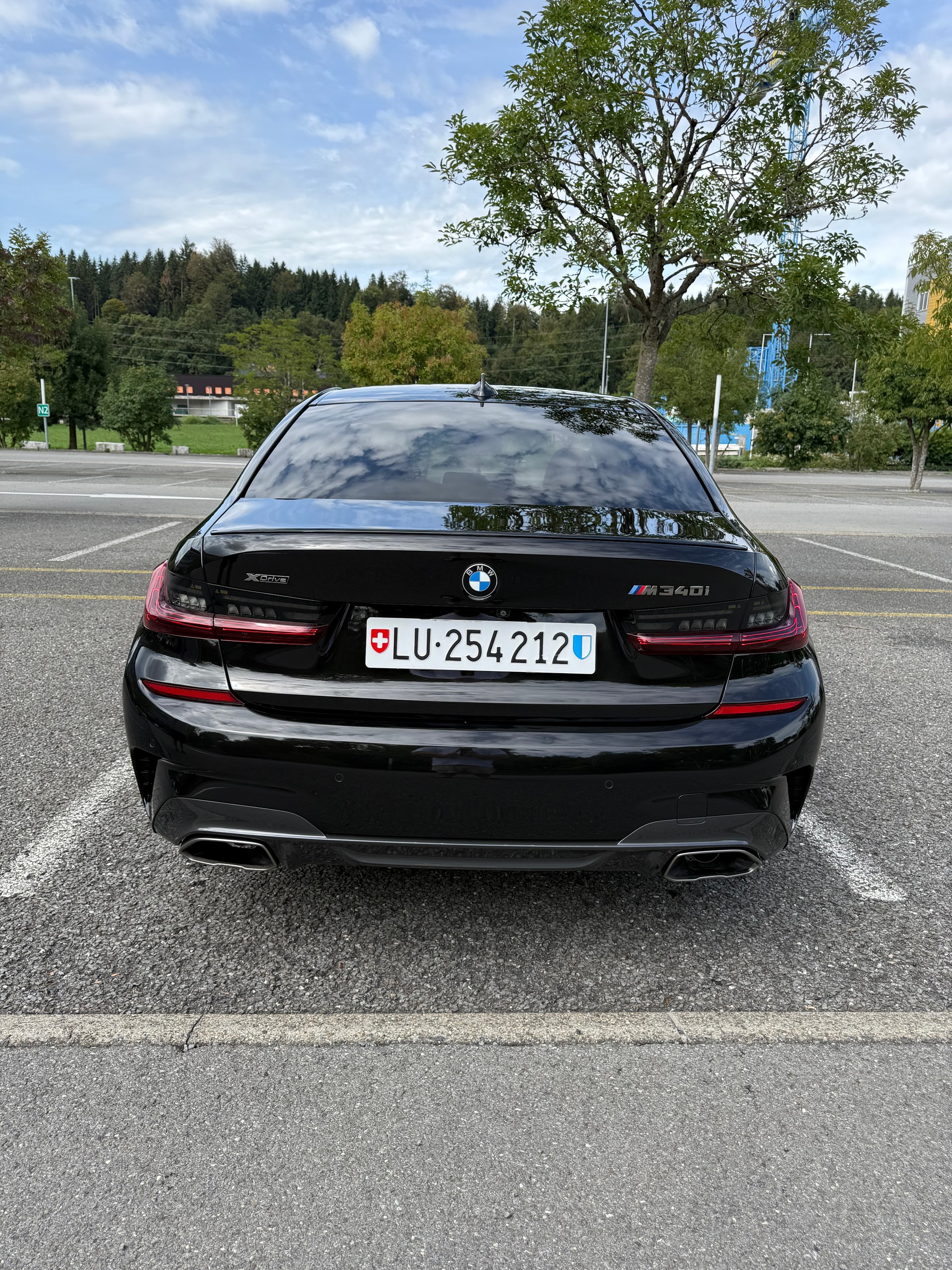 BMW M340i xDrive-image-2
