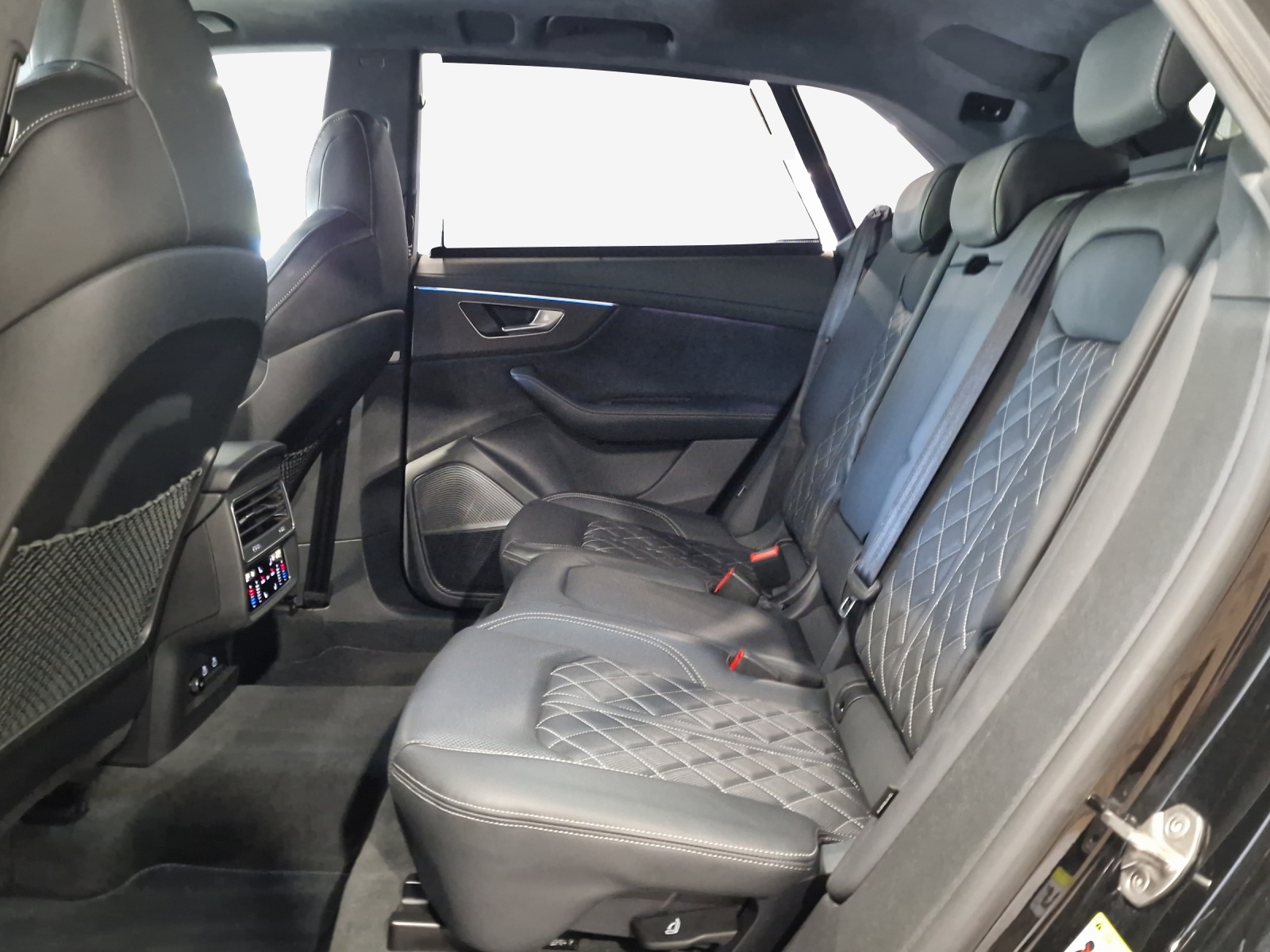 AUDI SQ8 SUV TFSI quattro tiptronic-image-11