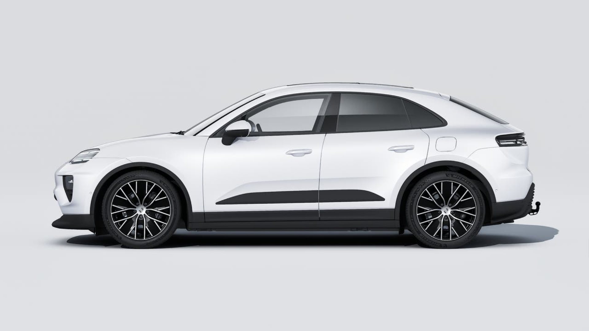 PORSCHE Macan 4-image-1