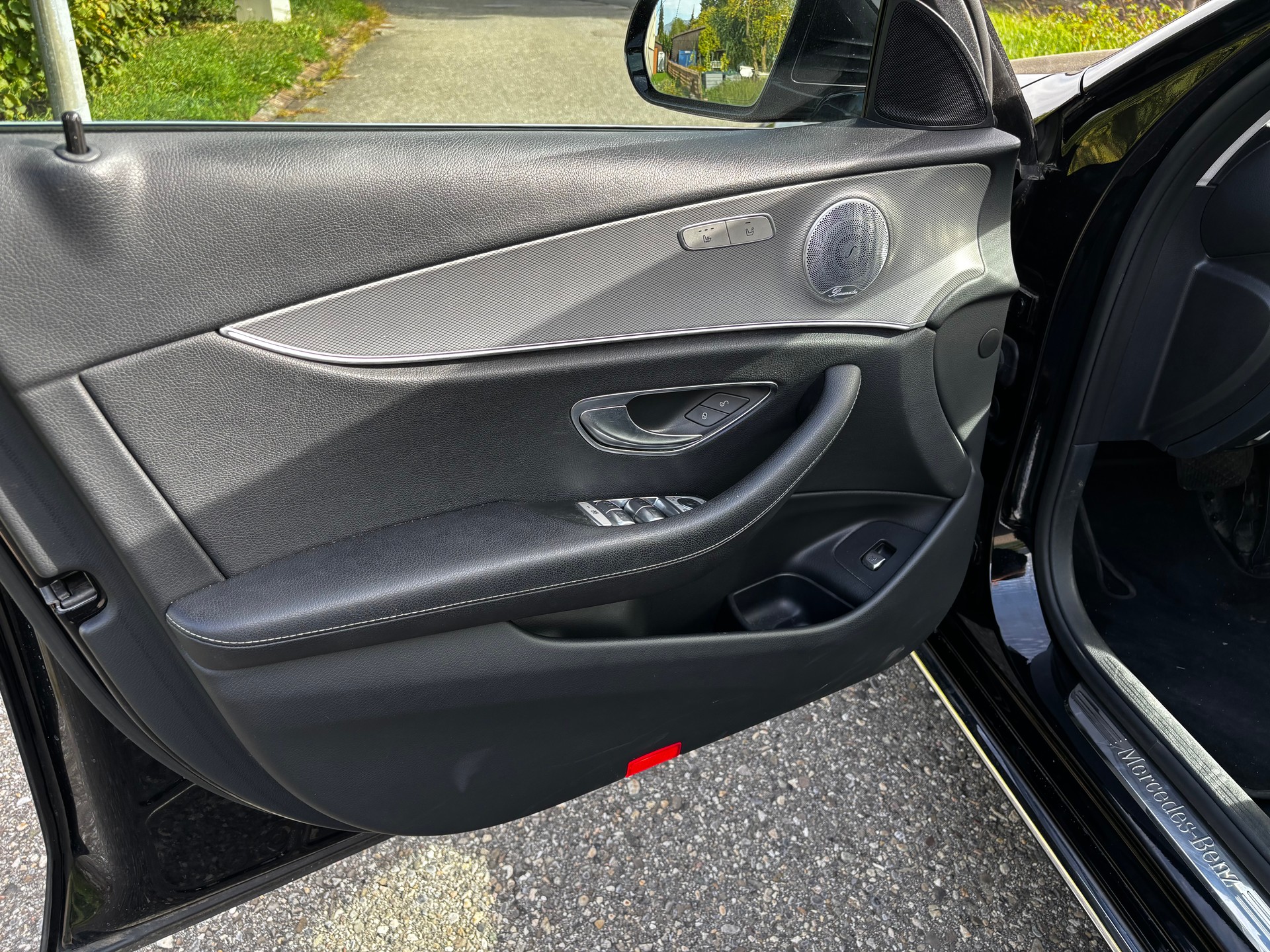 MERCEDES-BENZ E 220 d Exclusive 4Matic 9G-Tronic-image-8